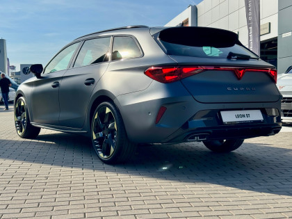 Pakiet Tribe Edition, IMMERSIVE, Intelligent Drive, HAK Rabat 33000 Zł