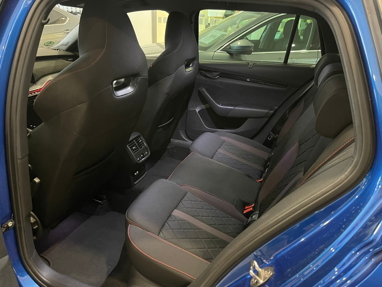Škoda Octavia - zdjęcie 10