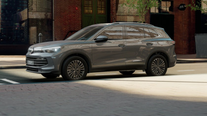 Na Maj | Plug-In | Pakiet Zimowy | Kamewra Cofania | App-Connect