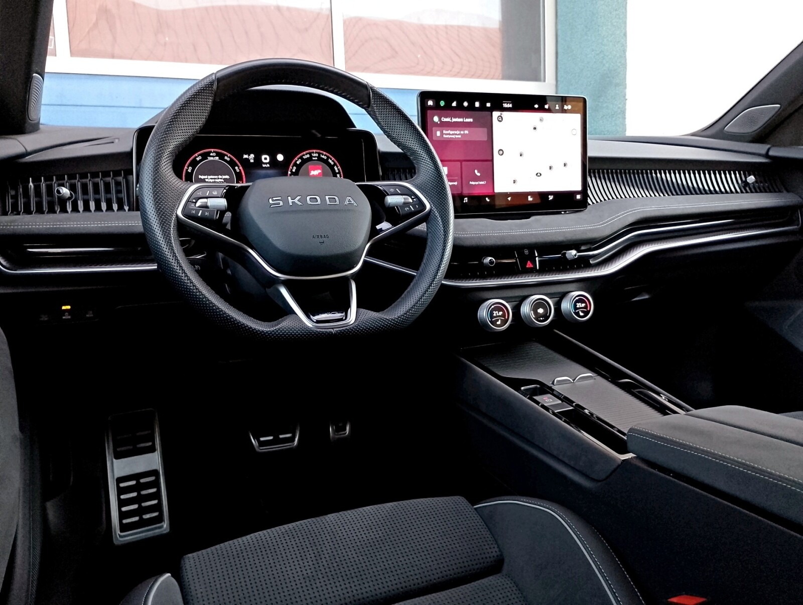 Škoda Superb - zdjęcie 18