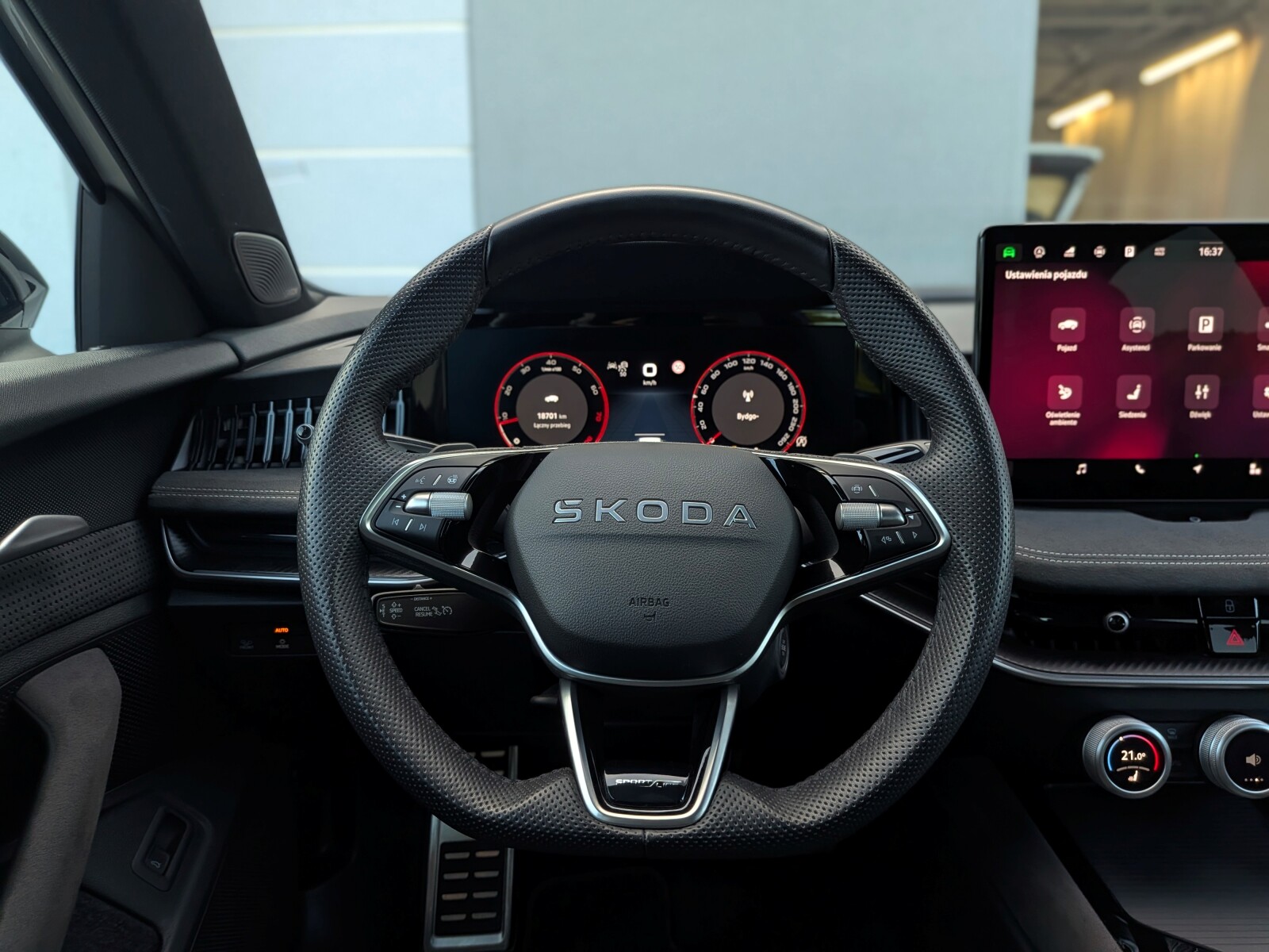 Škoda Superb - zdjęcie 22