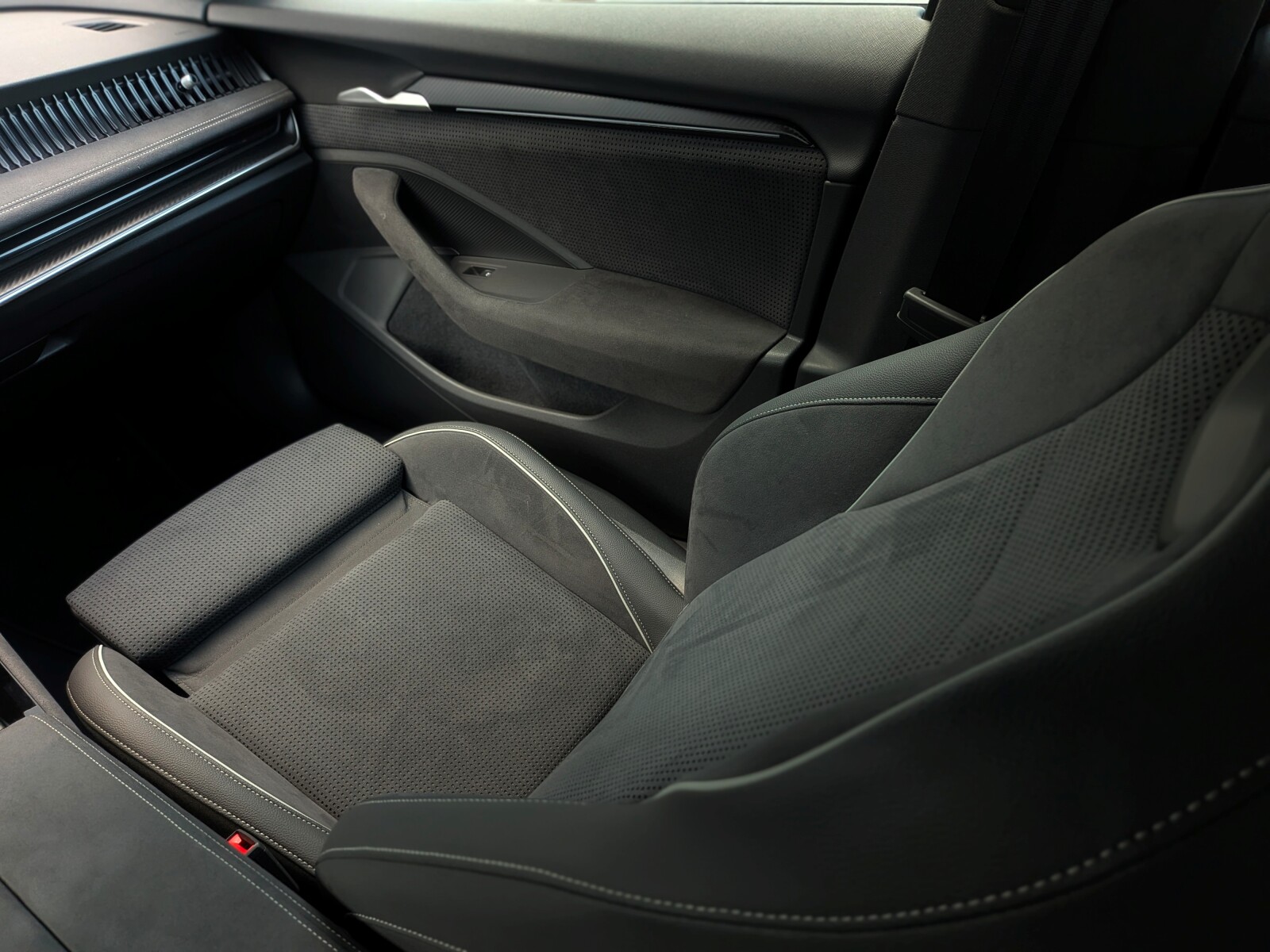 Škoda Superb - zdjęcie 17