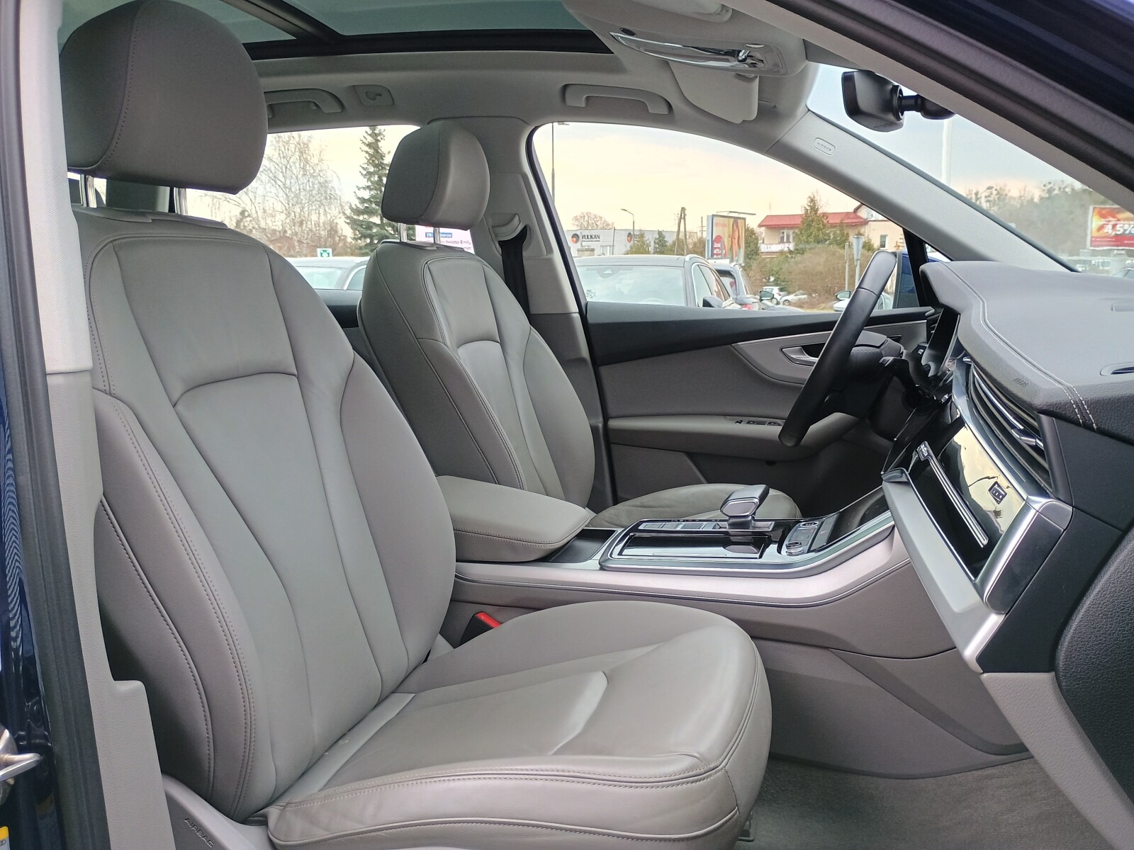 Audi Q7 - zdjęcie 25
