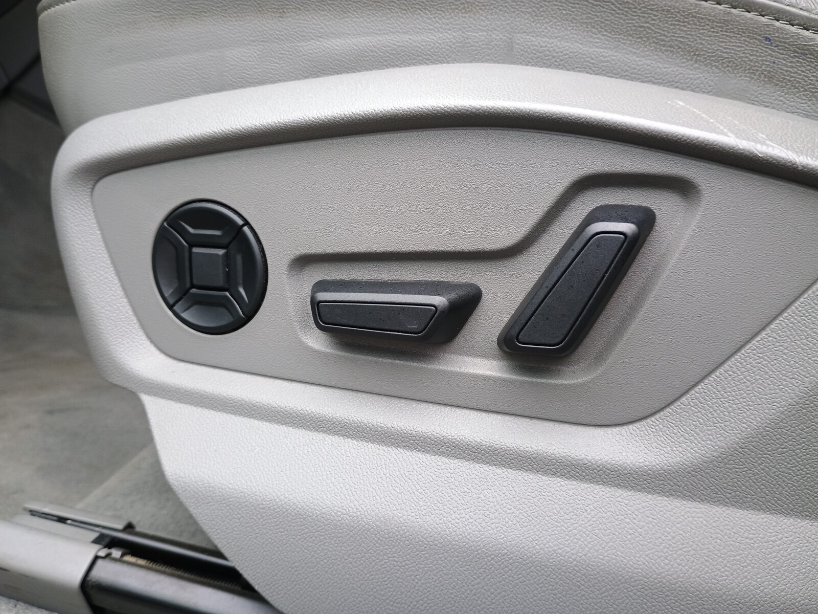 Audi Q7 - zdjęcie 21