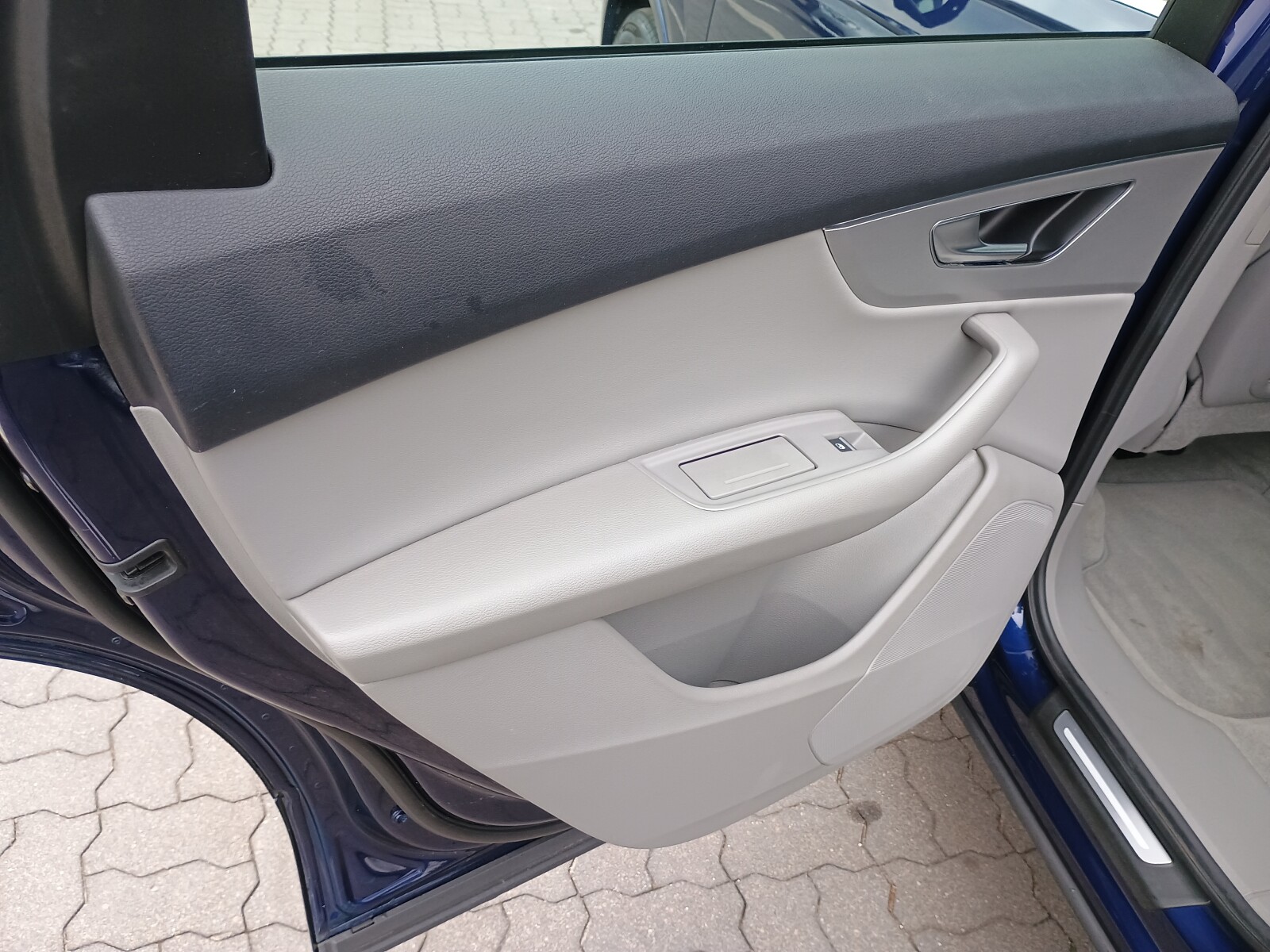 Audi Q7 - zdjęcie 12
