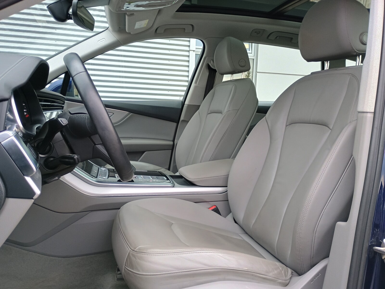 Audi Q7 - zdjęcie 23