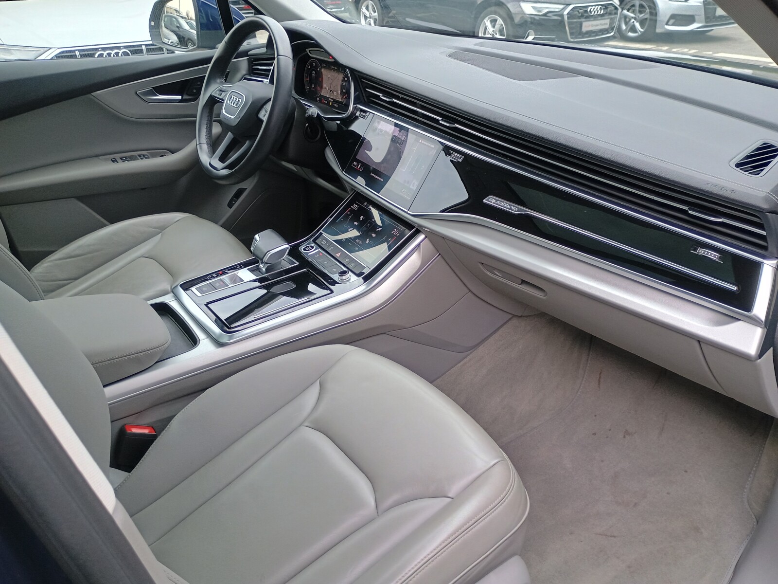 Audi Q7 - zdjęcie 24