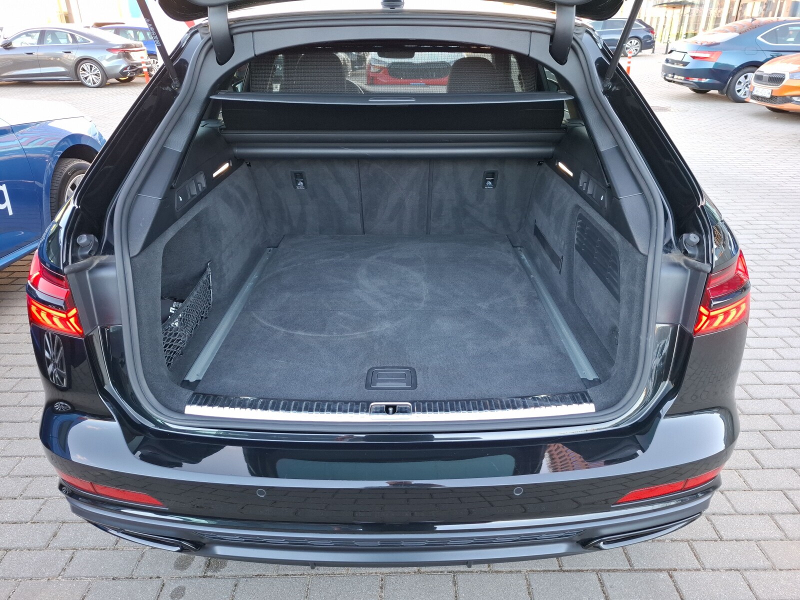 Audi A6 Avant - zdjęcie 9