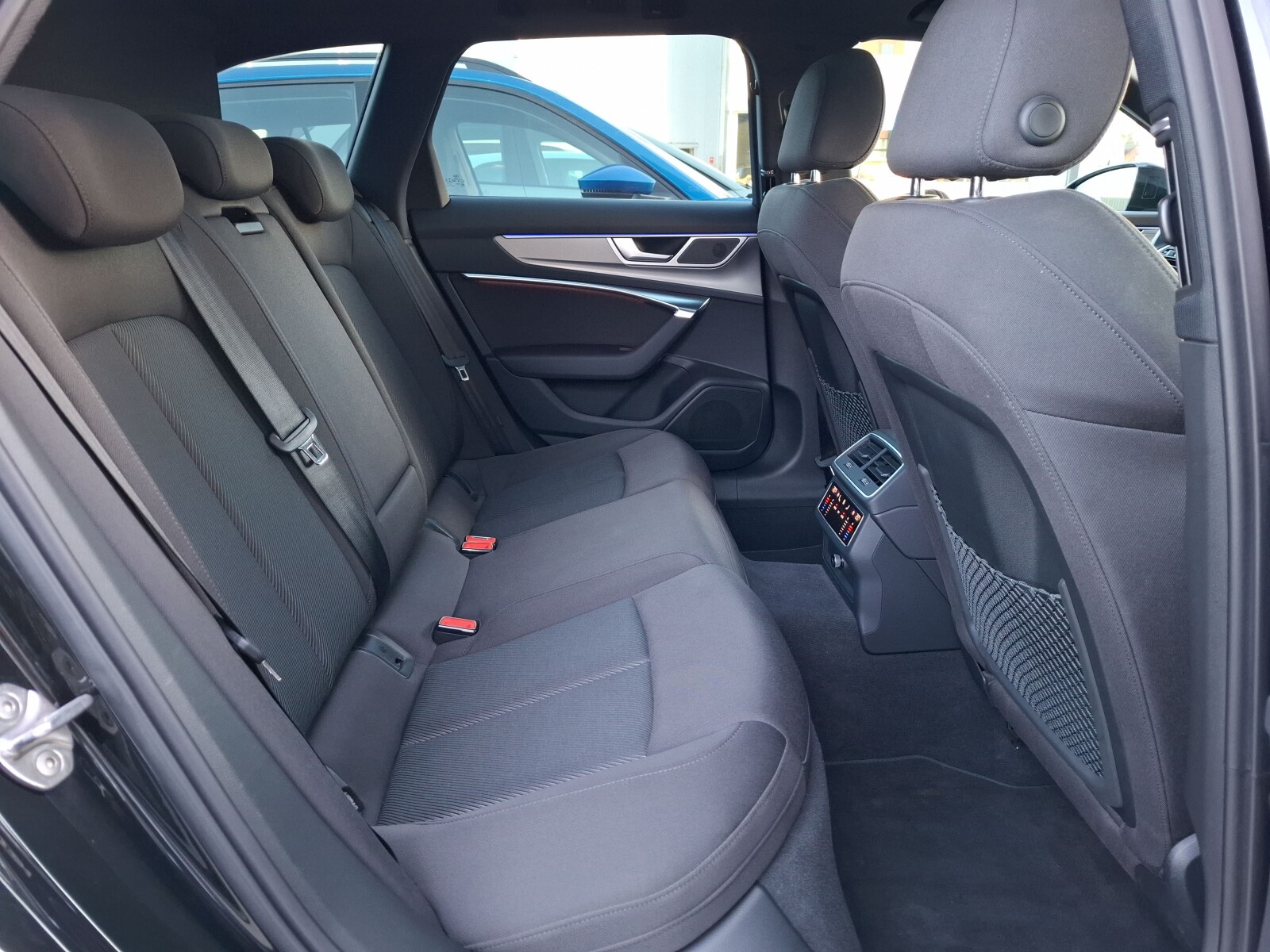 Audi A6 Avant - zdjęcie 19