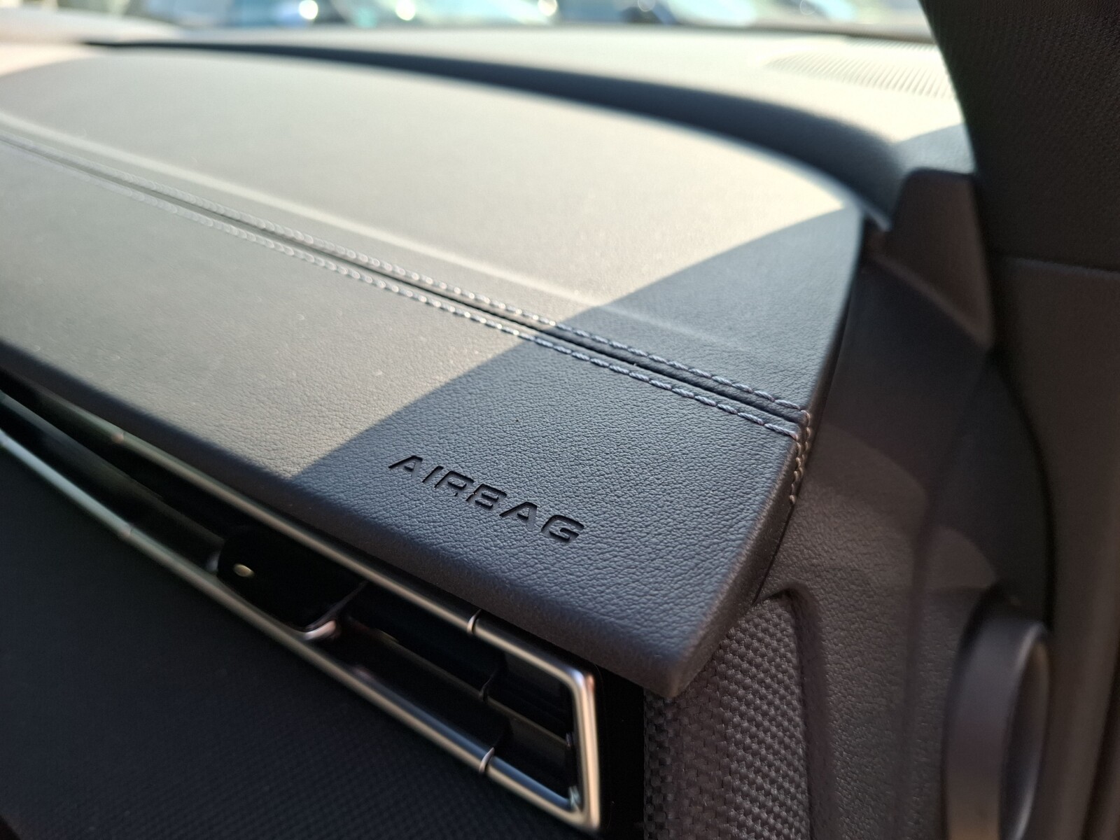 Audi S3 Sportback - zdjęcie 31