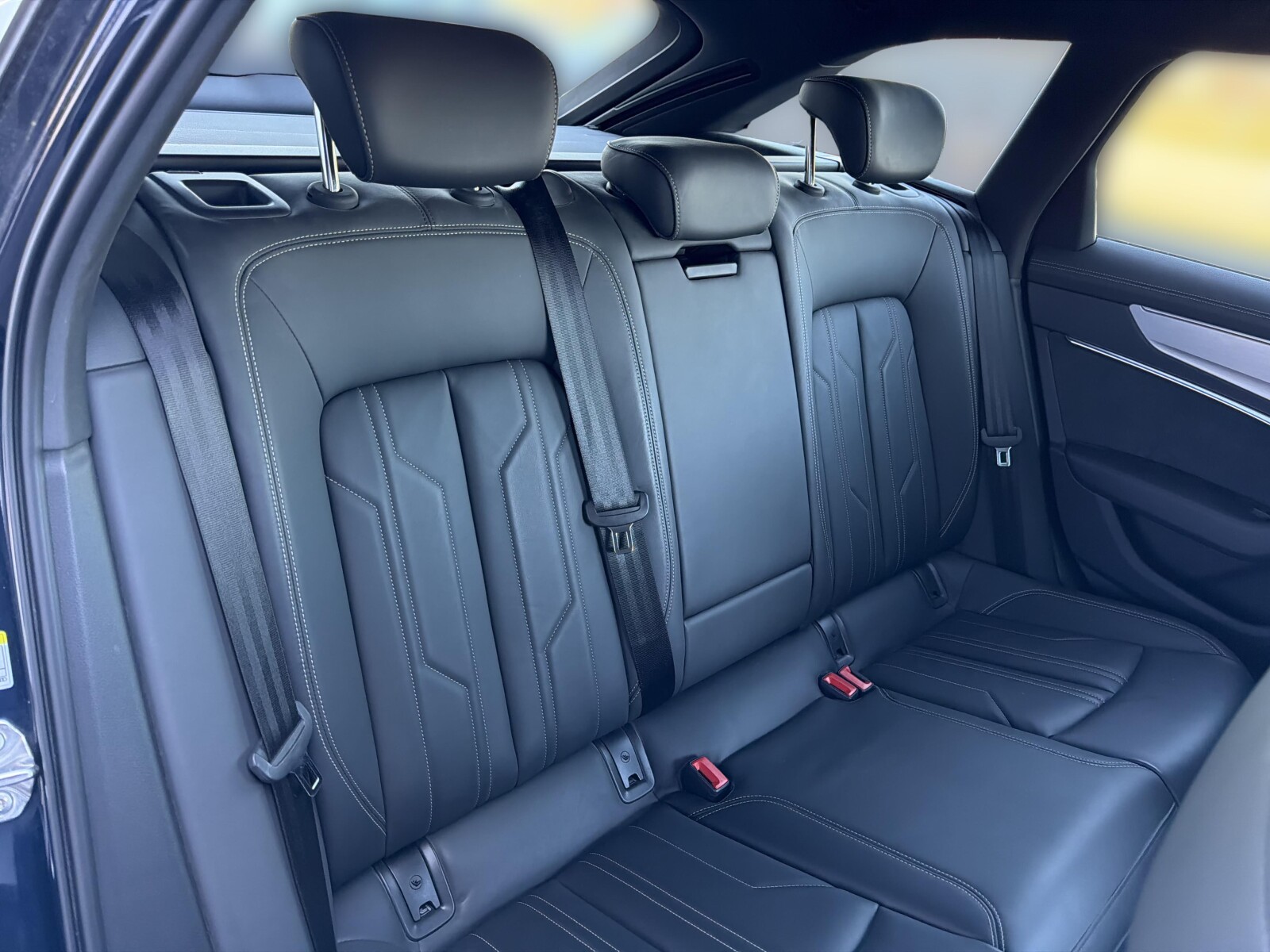 Audi A6 Avant - zdjęcie 14