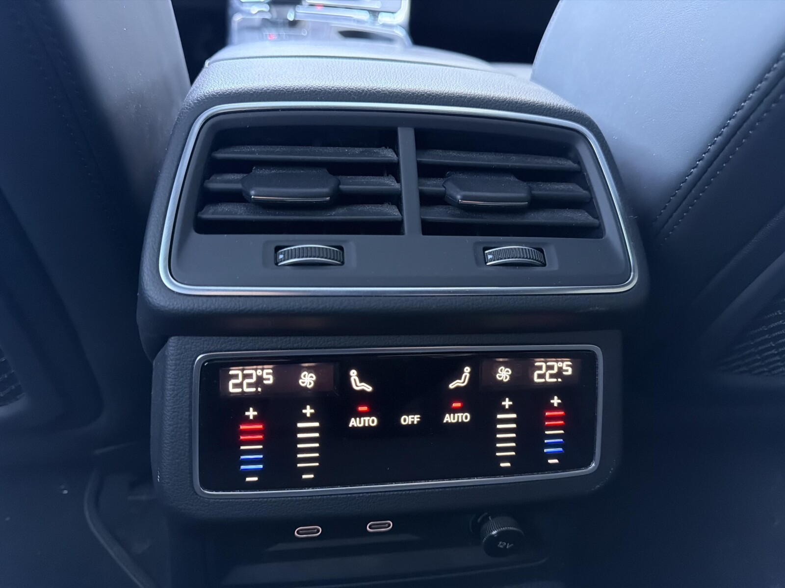 Audi A6 Avant - zdjęcie 21
