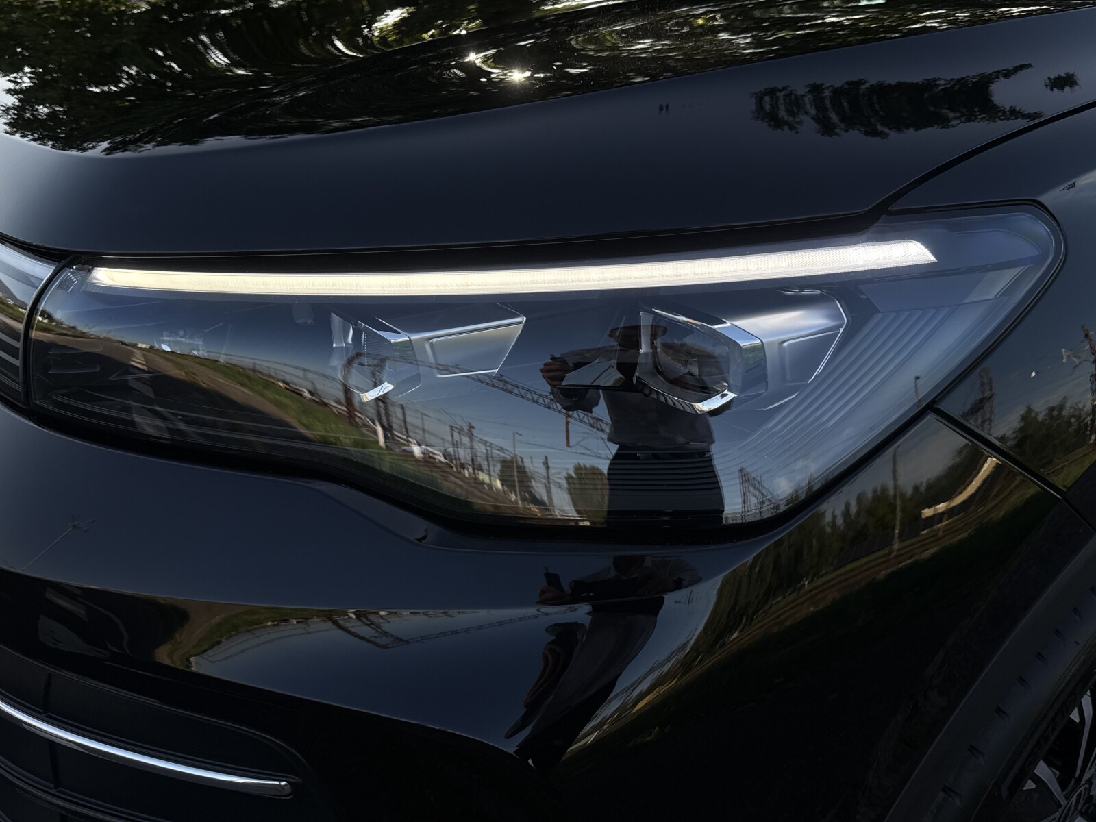 Volkswagen Tiguan - zdjęcie 38