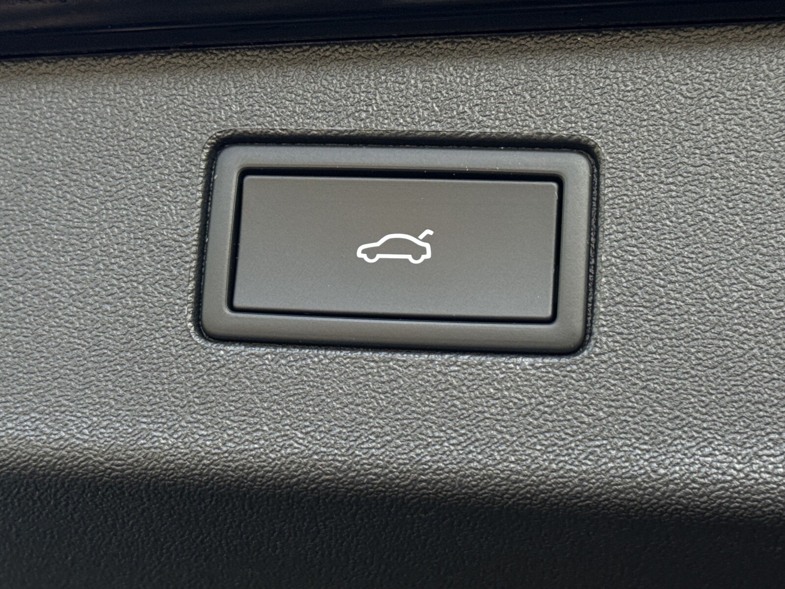 Volkswagen Tiguan - zdjęcie 30