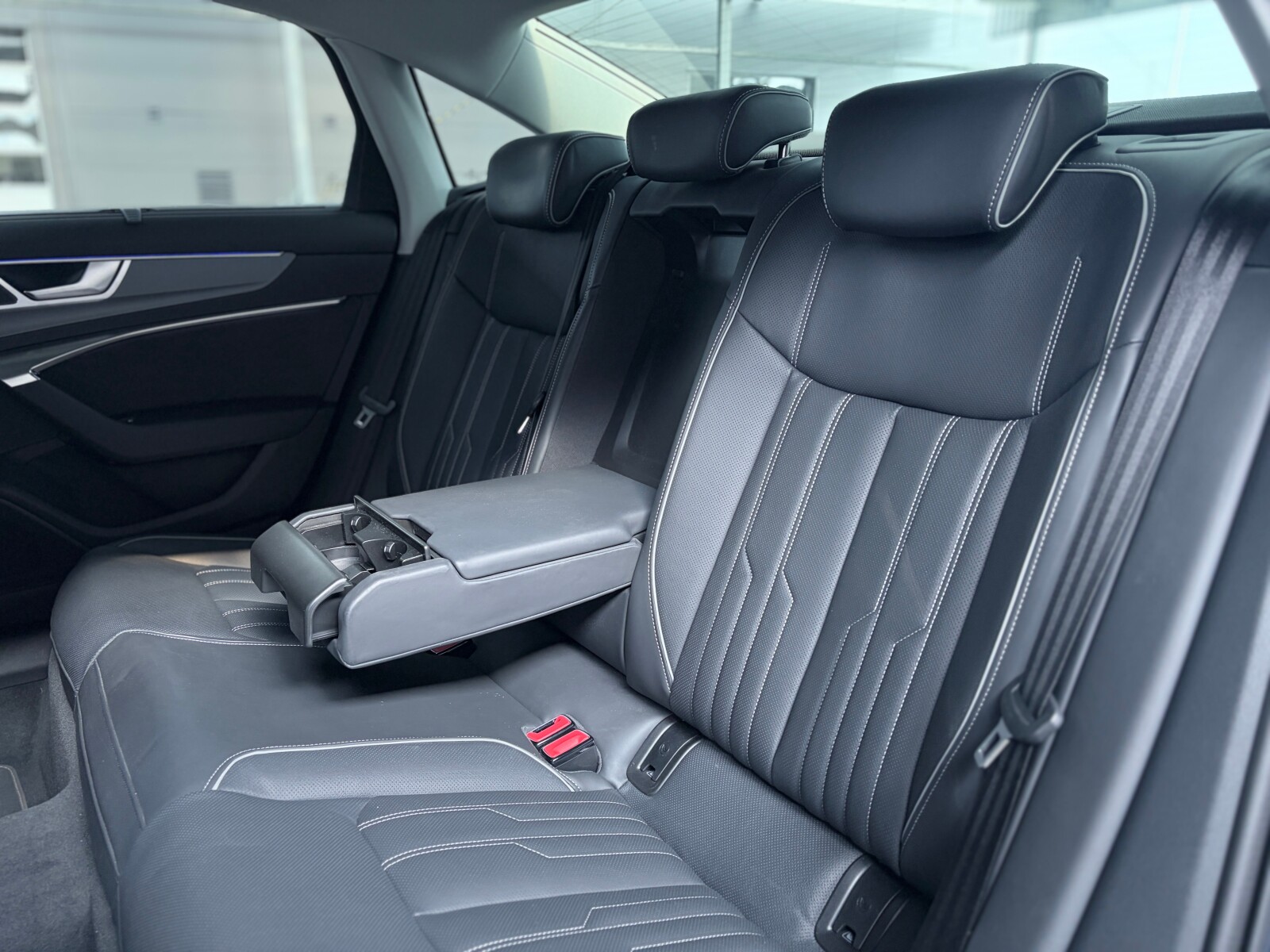 Audi A6 Limousine - zdjęcie 29