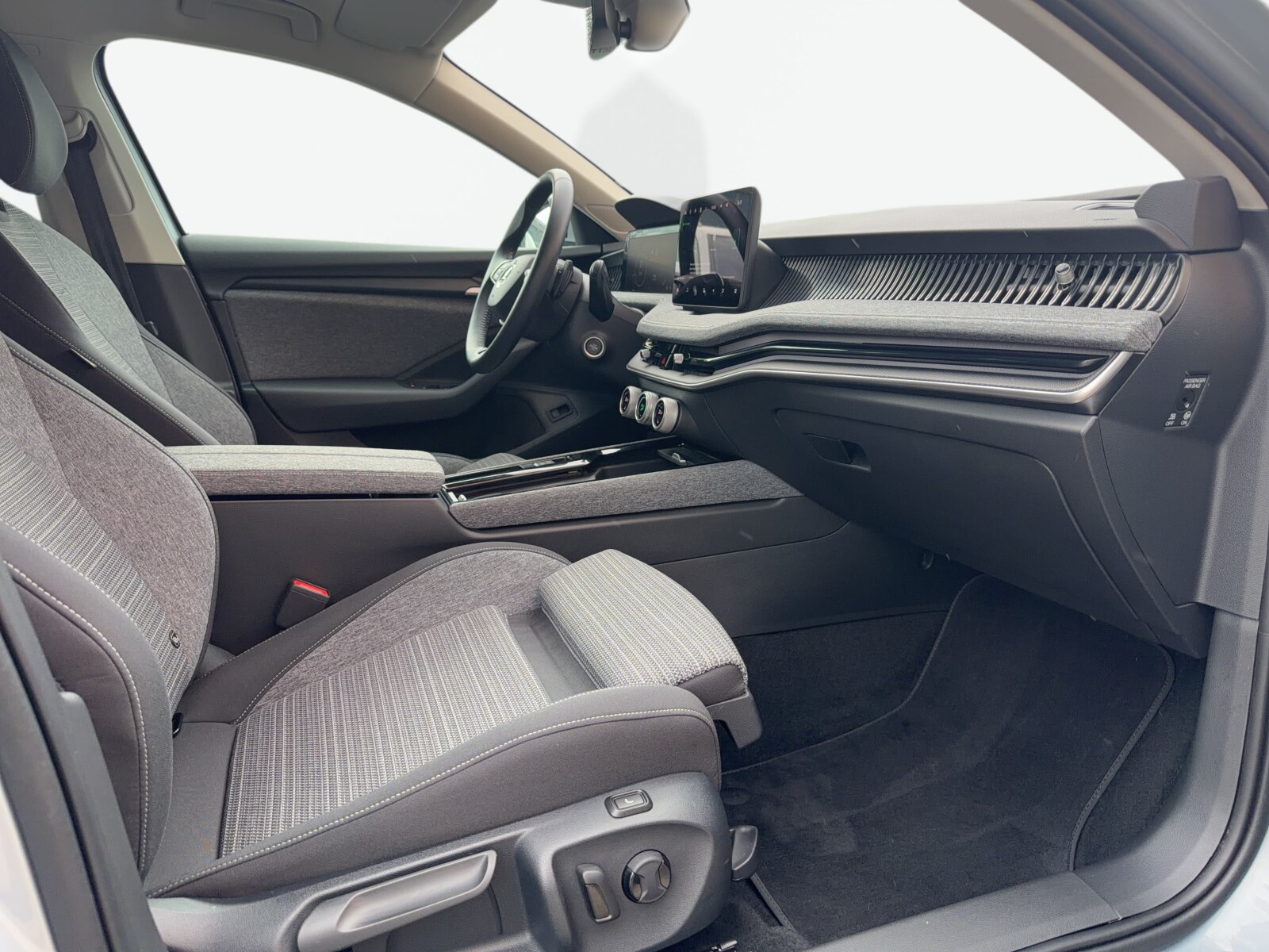 Škoda Superb - zdjęcie 39