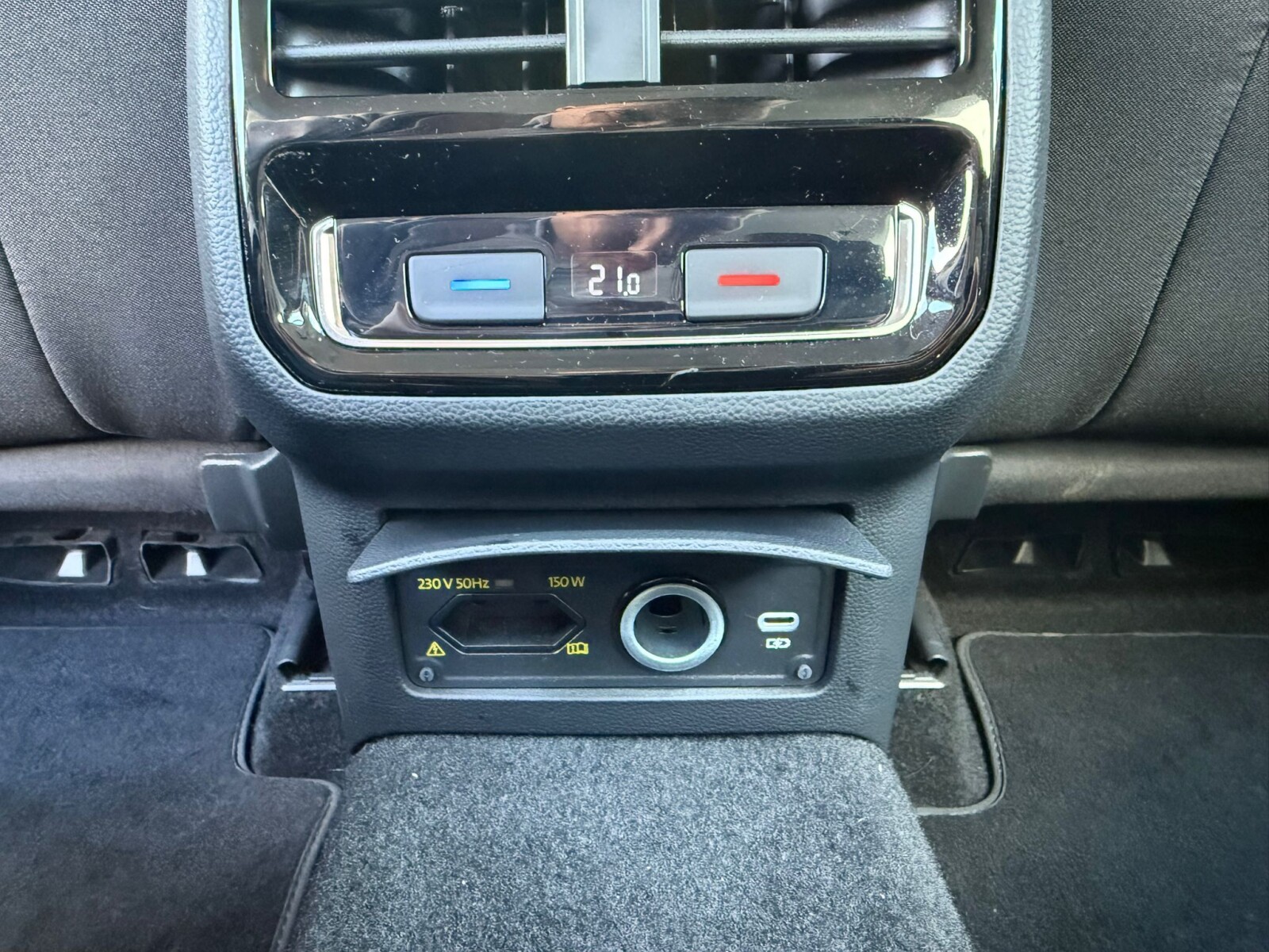 Volkswagen Passat - zdjęcie 35