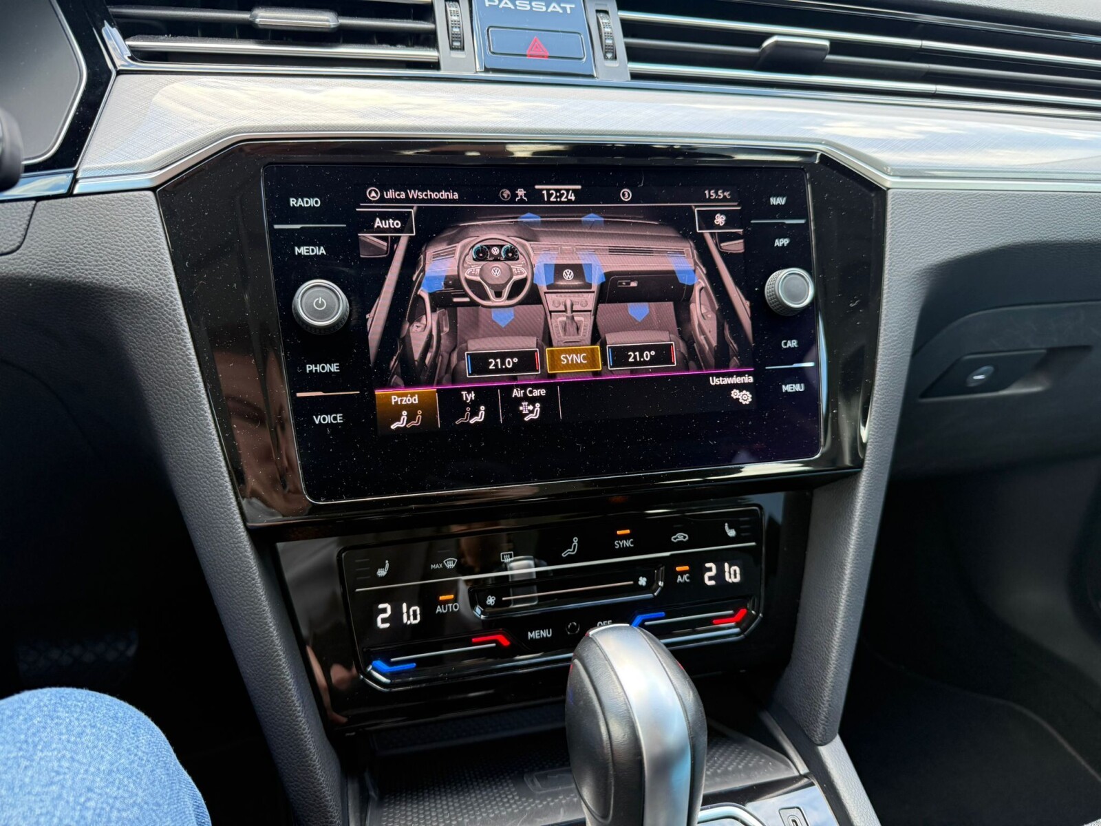 Volkswagen Passat - zdjęcie 28