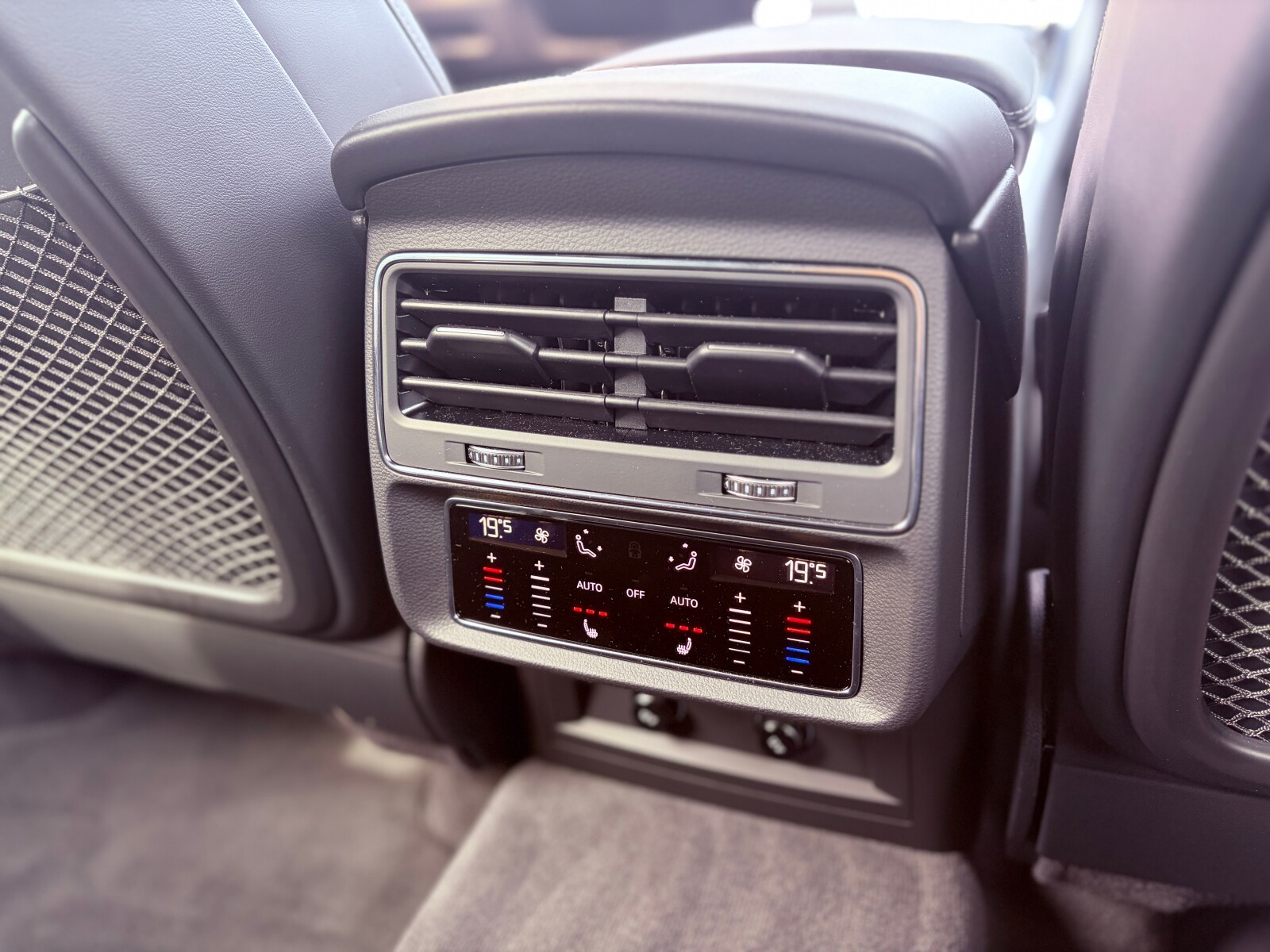 Audi Q7 - zdjęcie 25