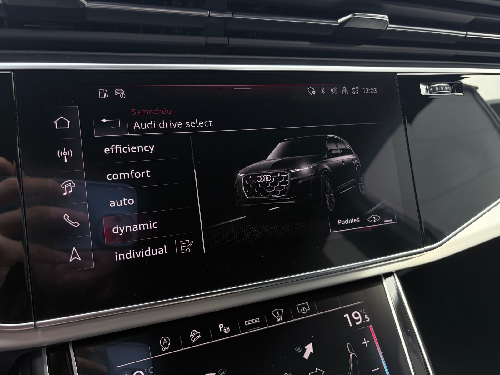 Audi Q7 - zdjęcie 33