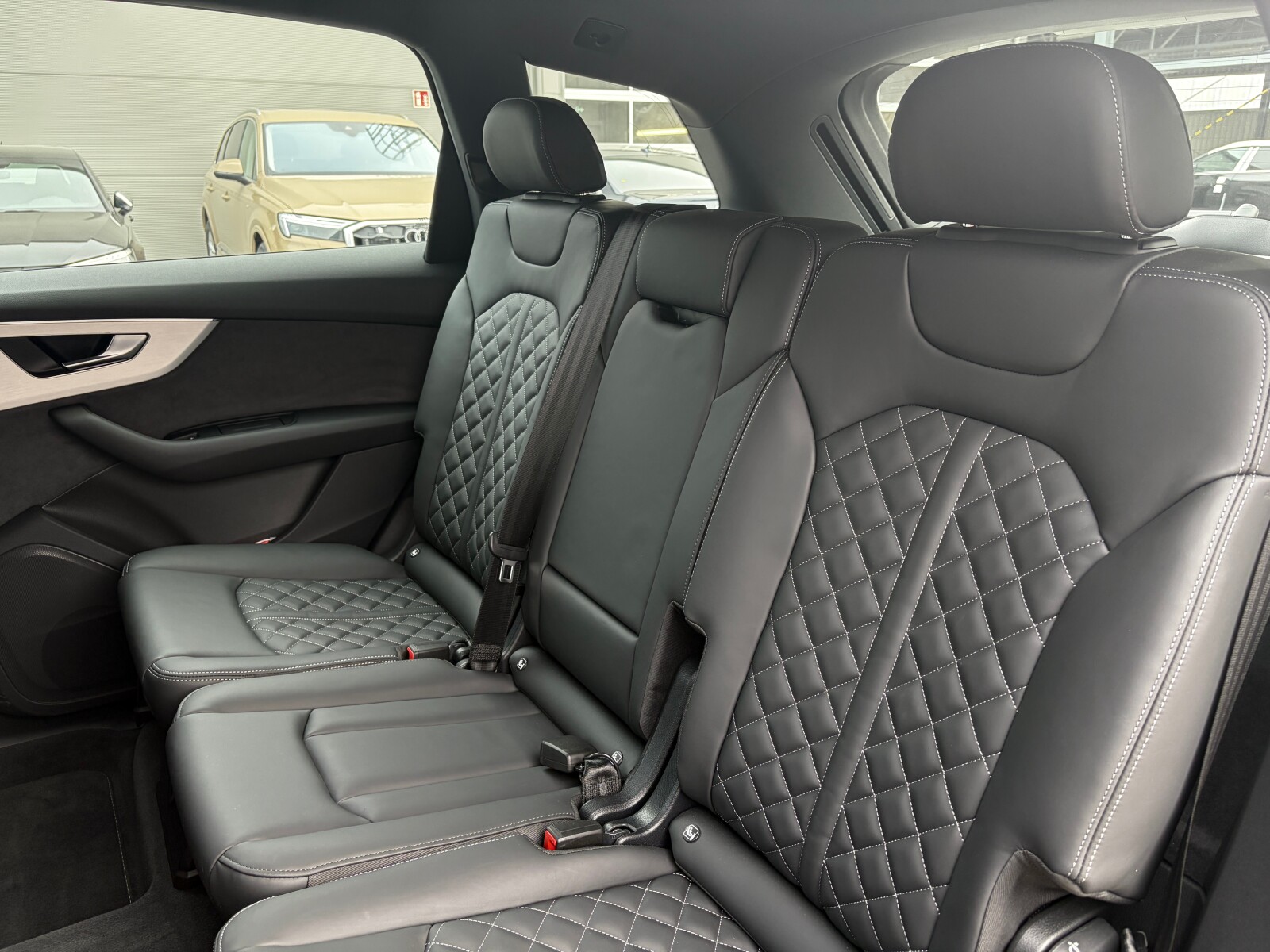 Audi Q7 - zdjęcie 23