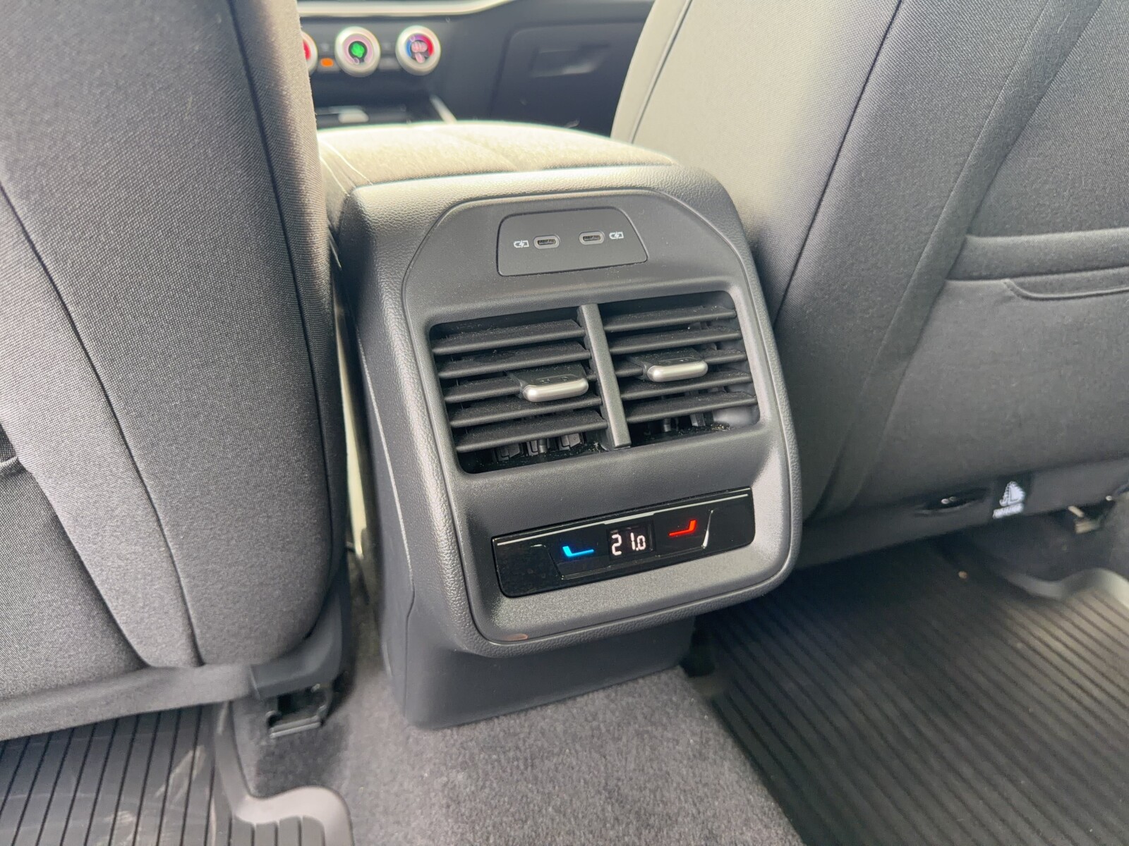 Škoda Superb - zdjęcie 33