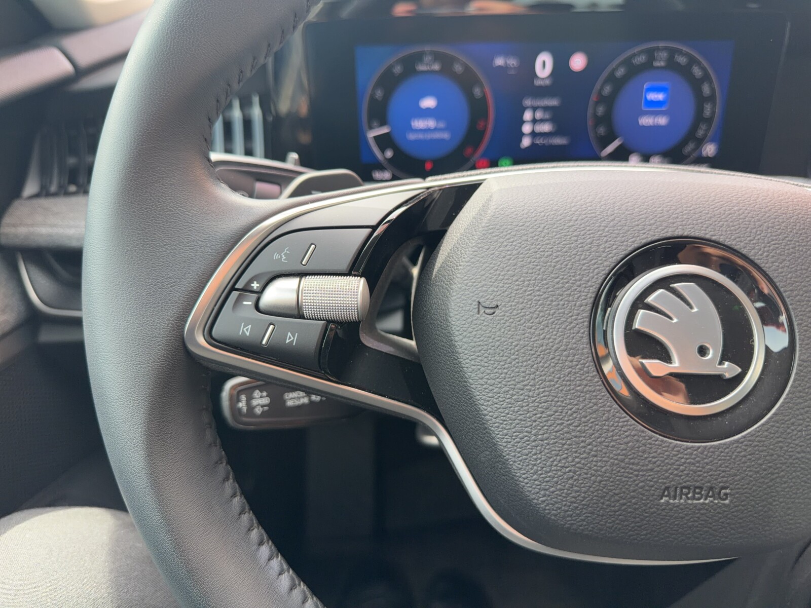 Škoda Superb - zdjęcie 16