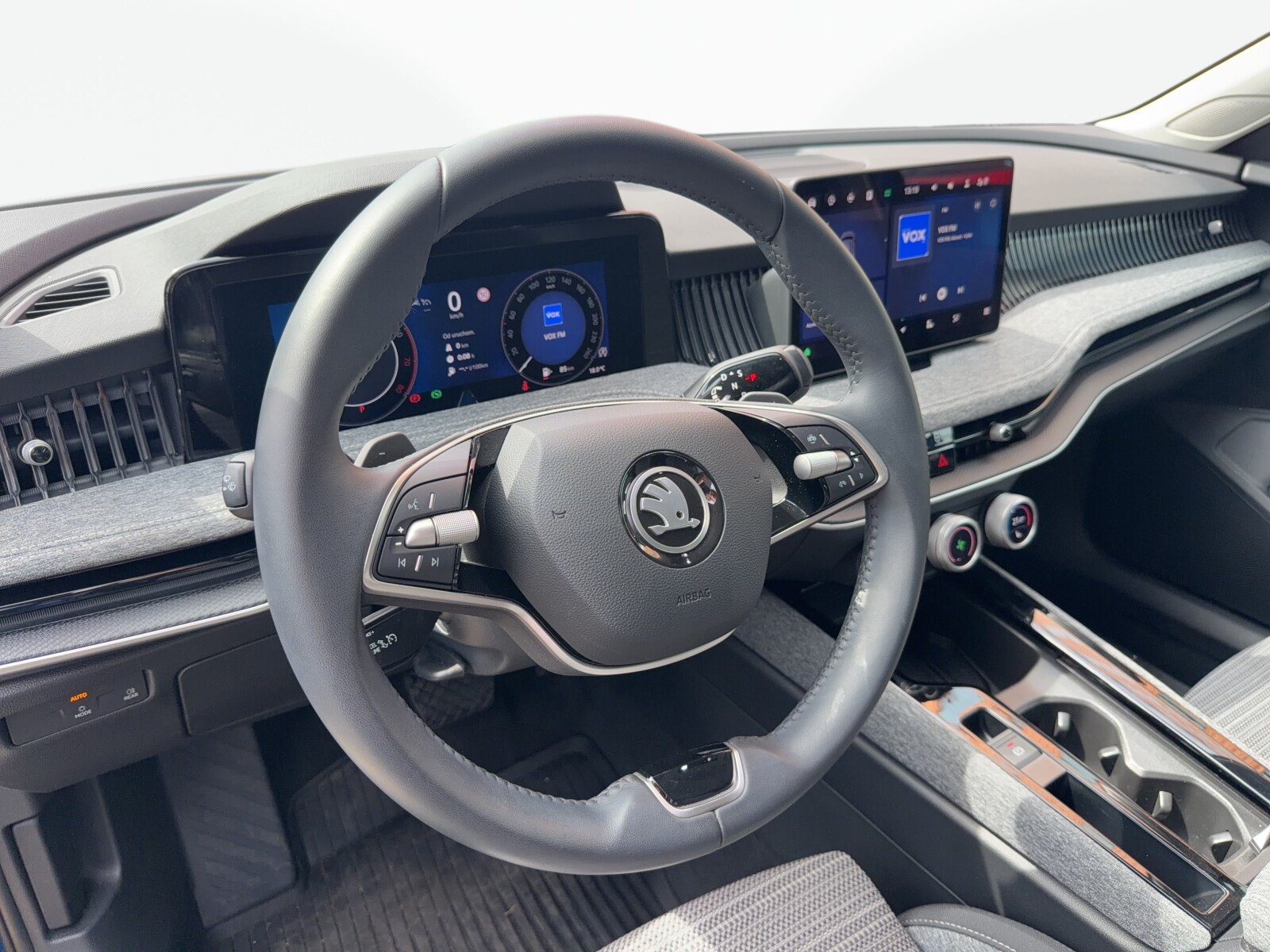 Škoda Superb - zdjęcie 10
