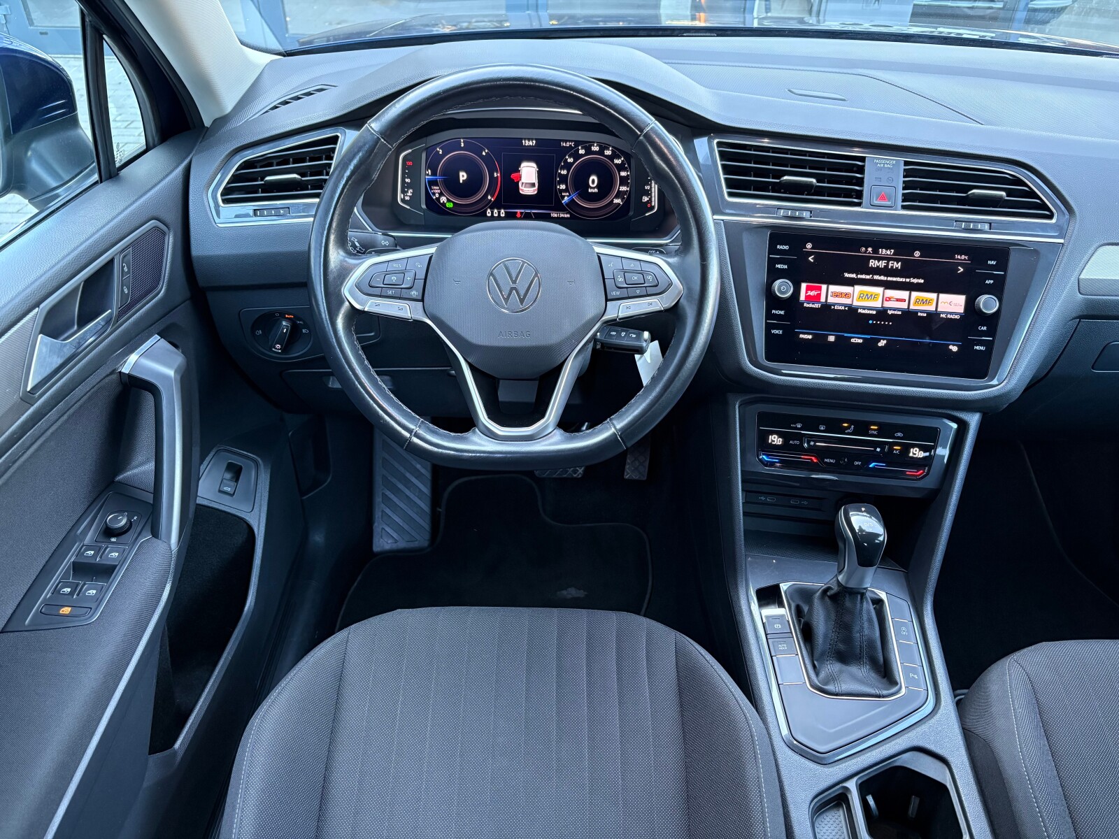 Volkswagen Tiguan Allspace - zdjęcie 11