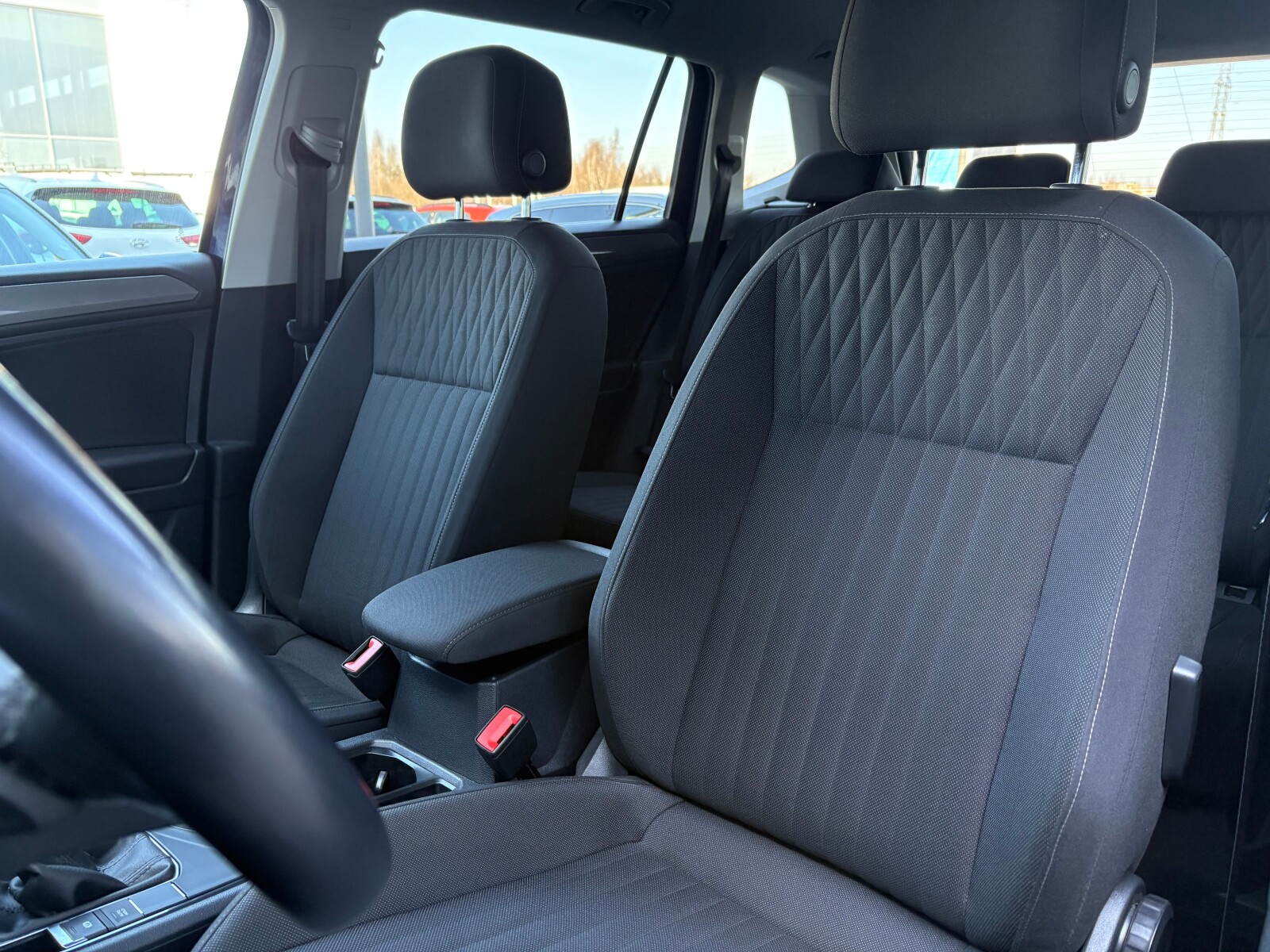 Volkswagen Tiguan Allspace - zdjęcie 13