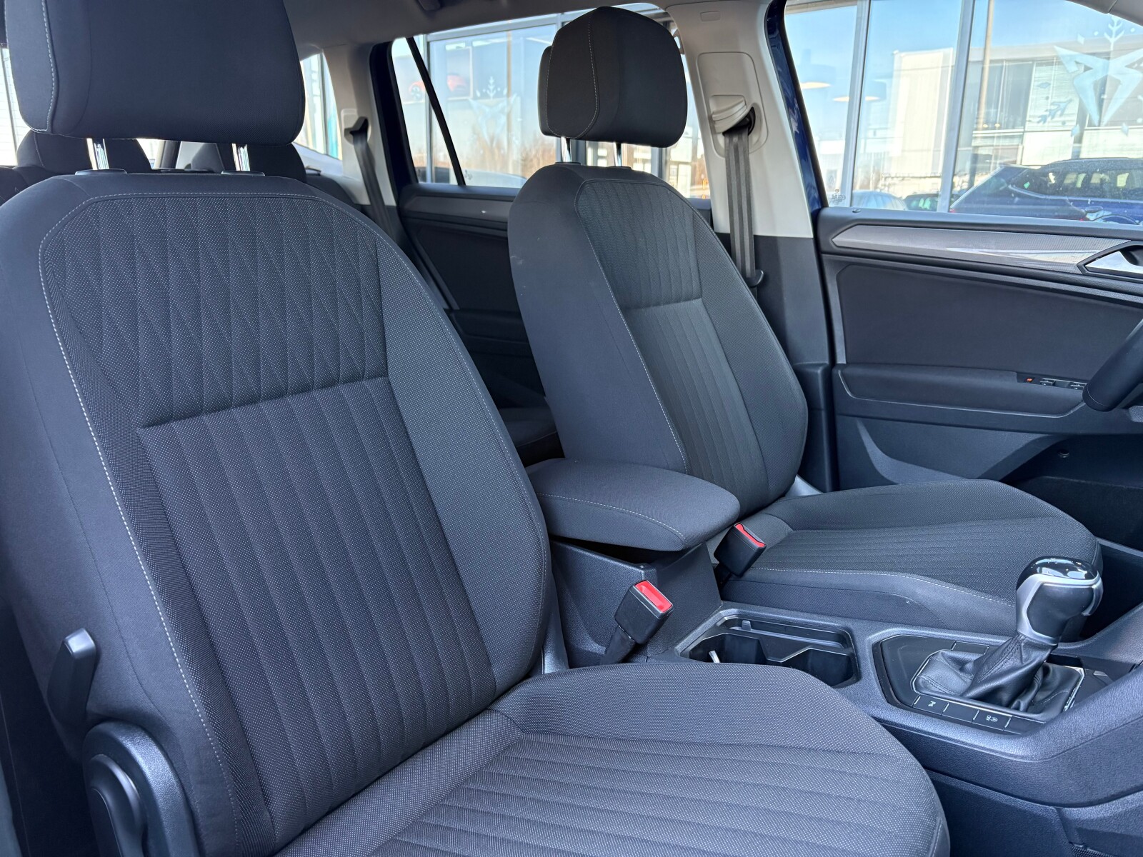 Volkswagen Tiguan Allspace - zdjęcie 18