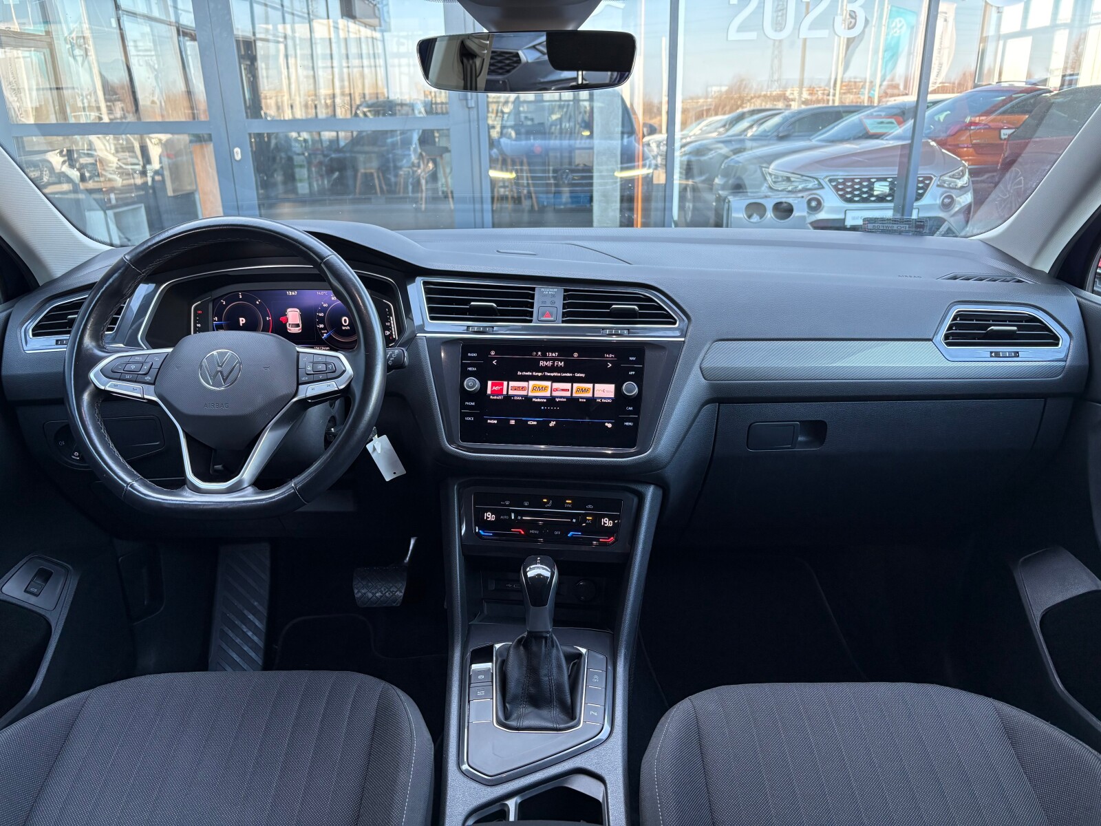 Volkswagen Tiguan Allspace - zdjęcie 10