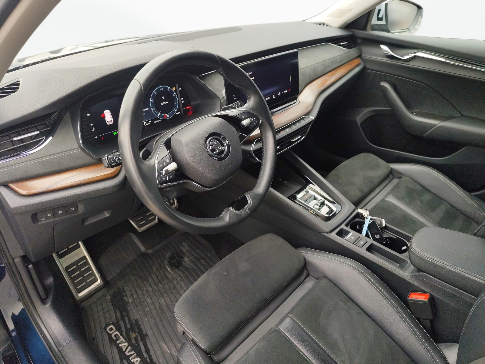Škoda Octavia Combi - zdjęcie 10
