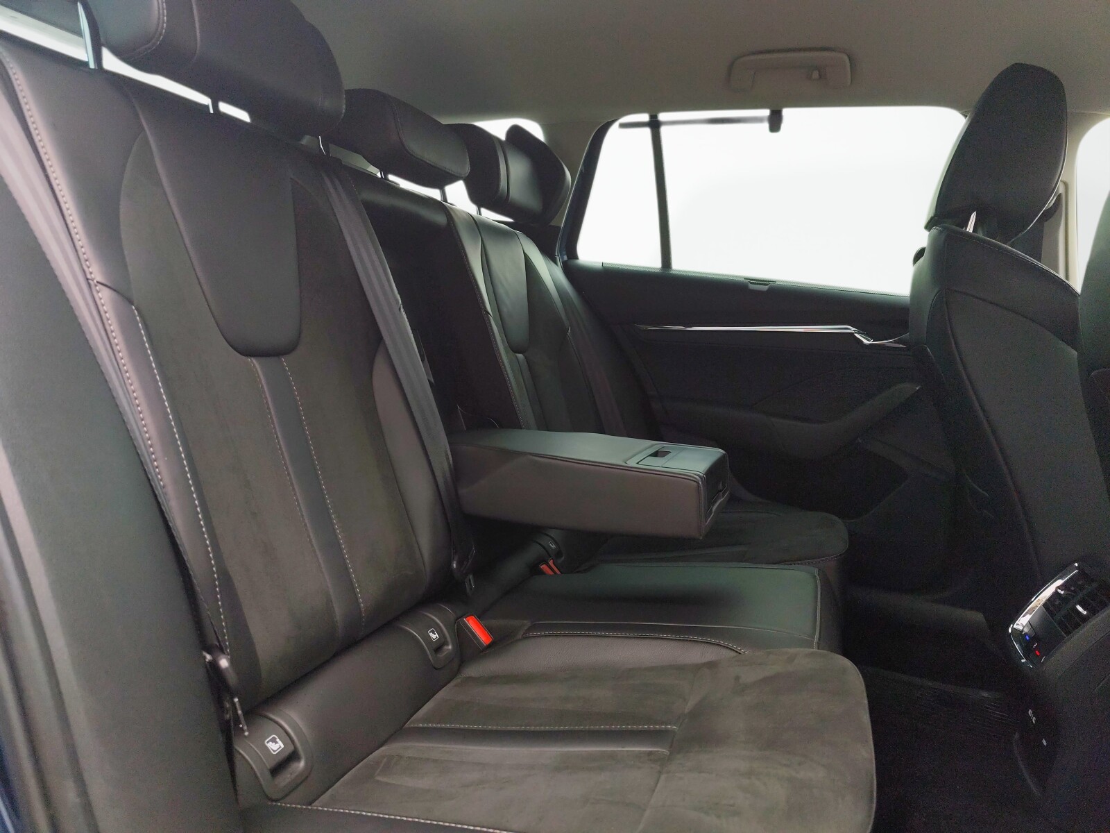 Škoda Octavia Combi - zdjęcie 22