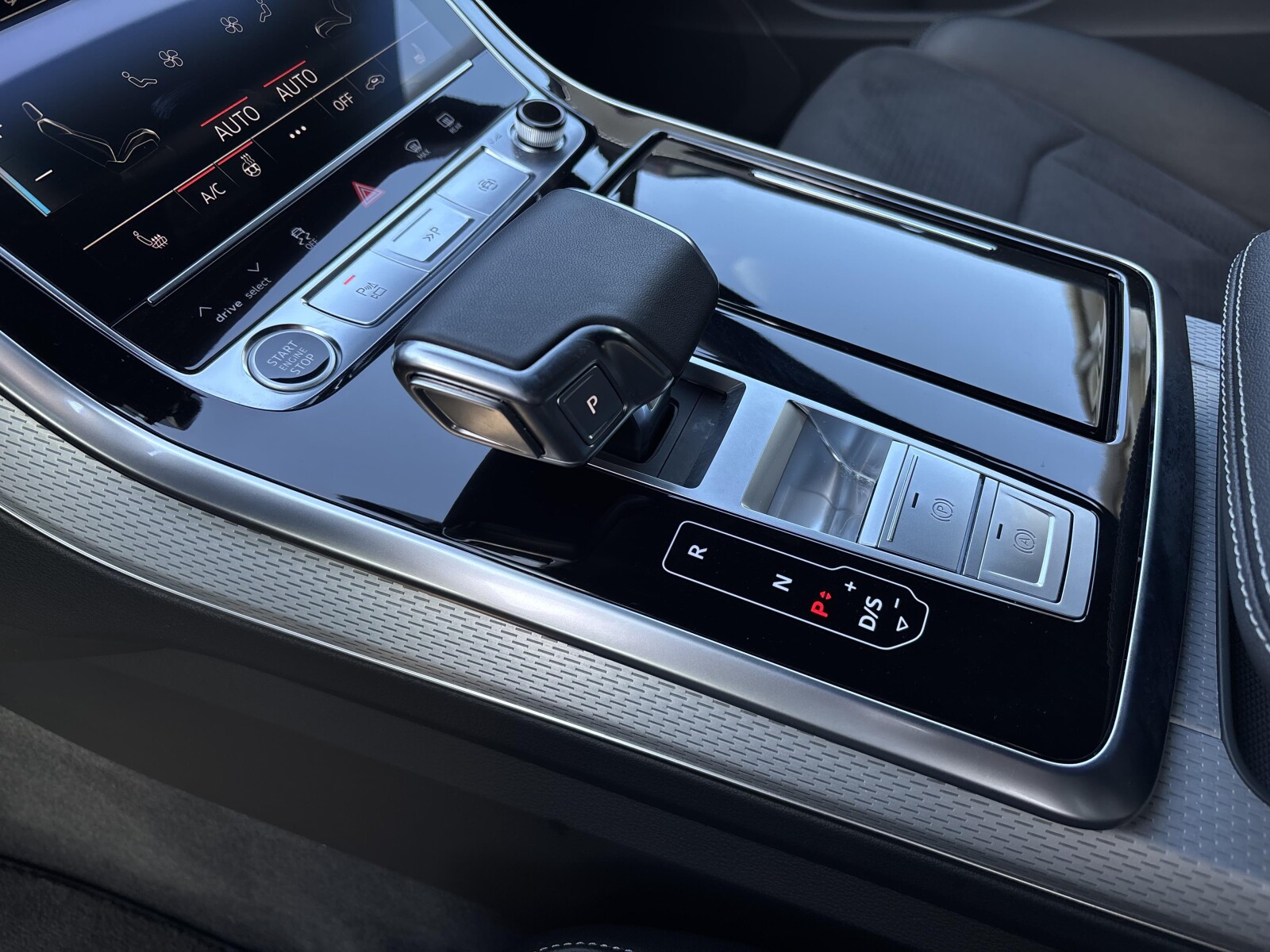 Audi Q7 - zdjęcie 17