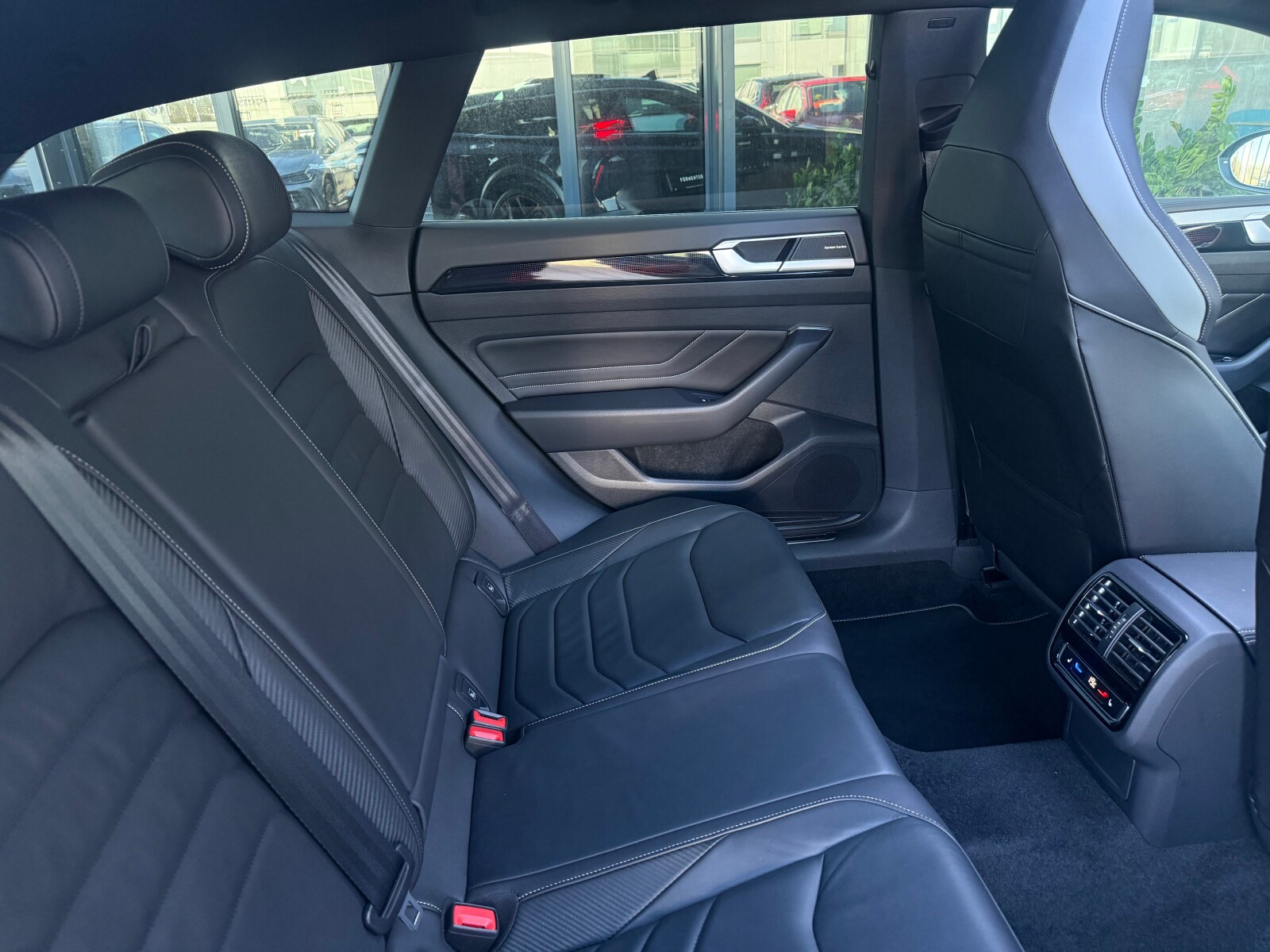 Volkswagen Arteon Shooting Brake - zdjęcie 17