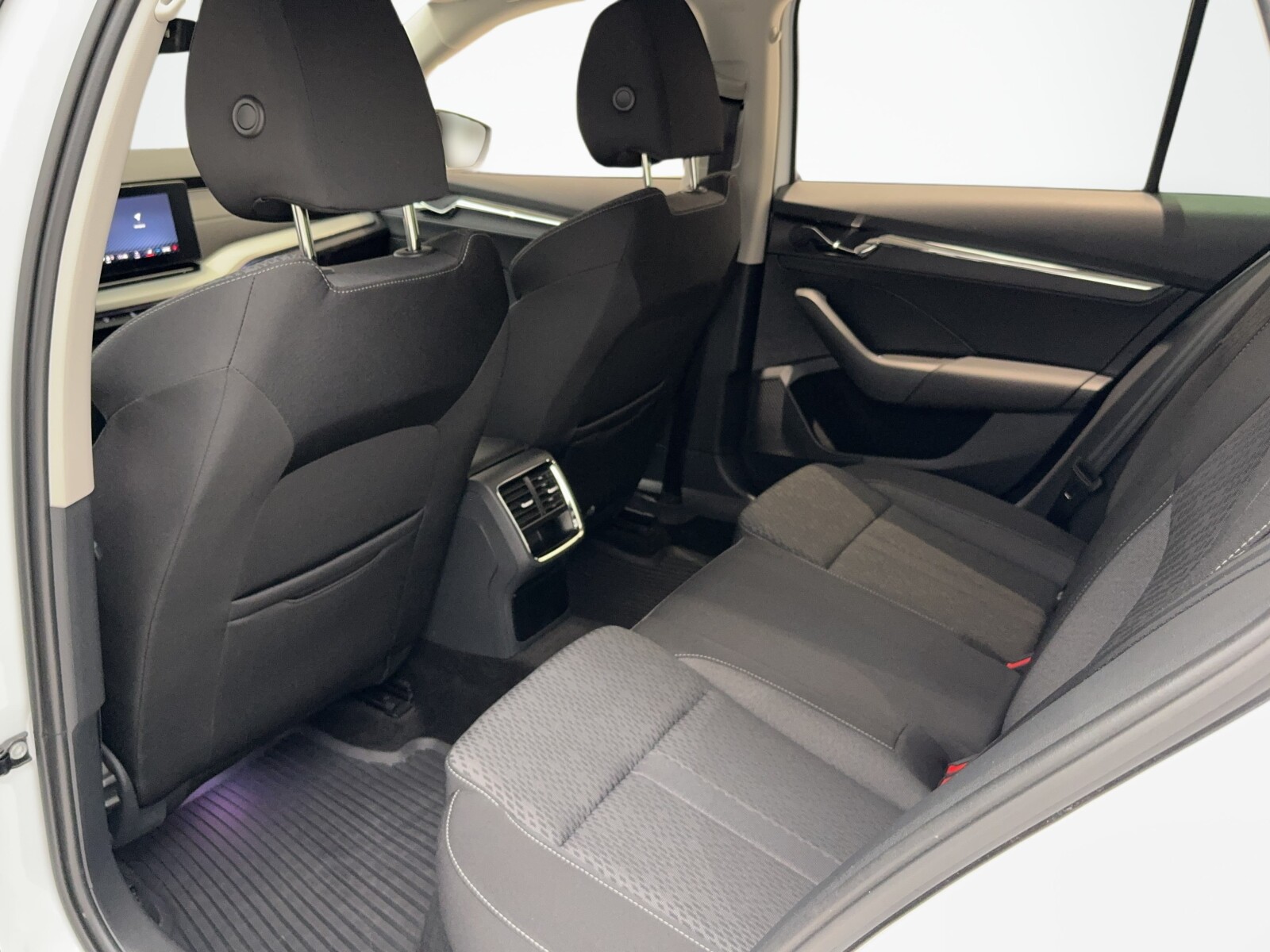 Škoda Octavia Combi - zdjęcie 14