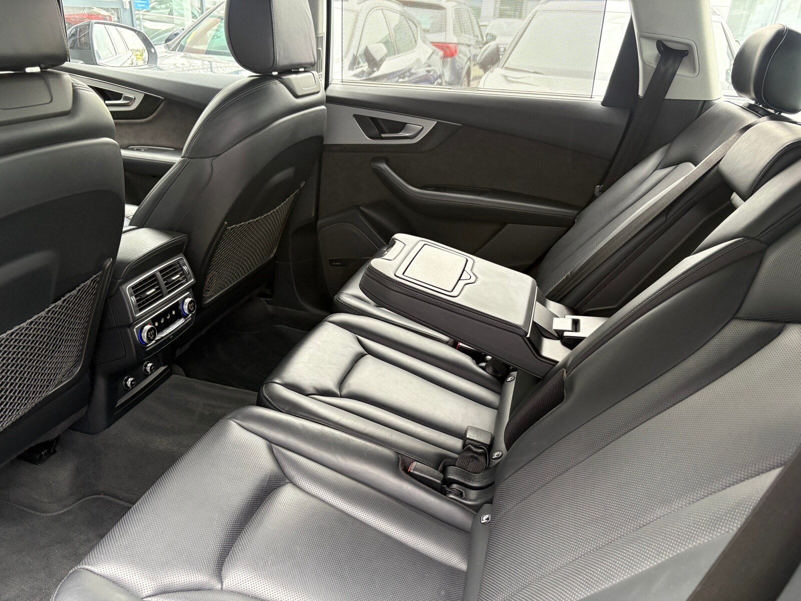 Audi Q7 - zdjęcie 16