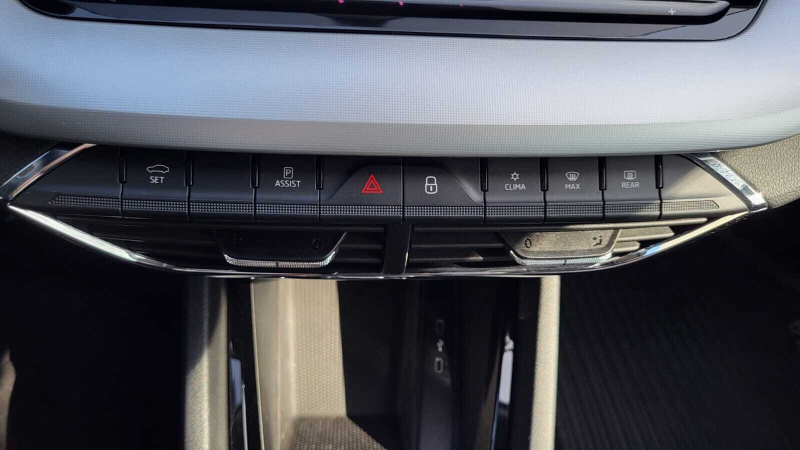Škoda Octavia Combi - zdjęcie 21