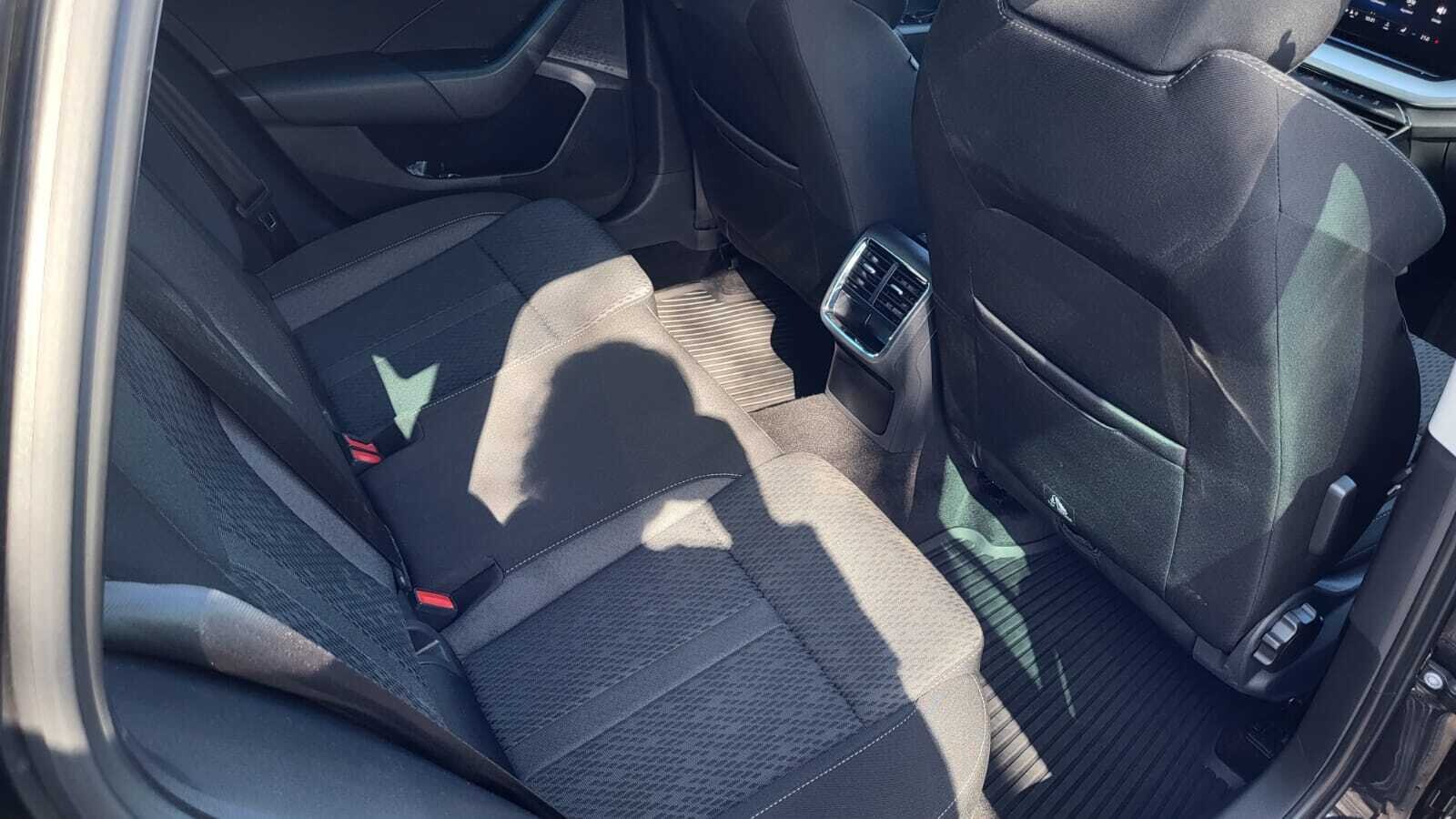 Škoda Octavia Combi - zdjęcie 13