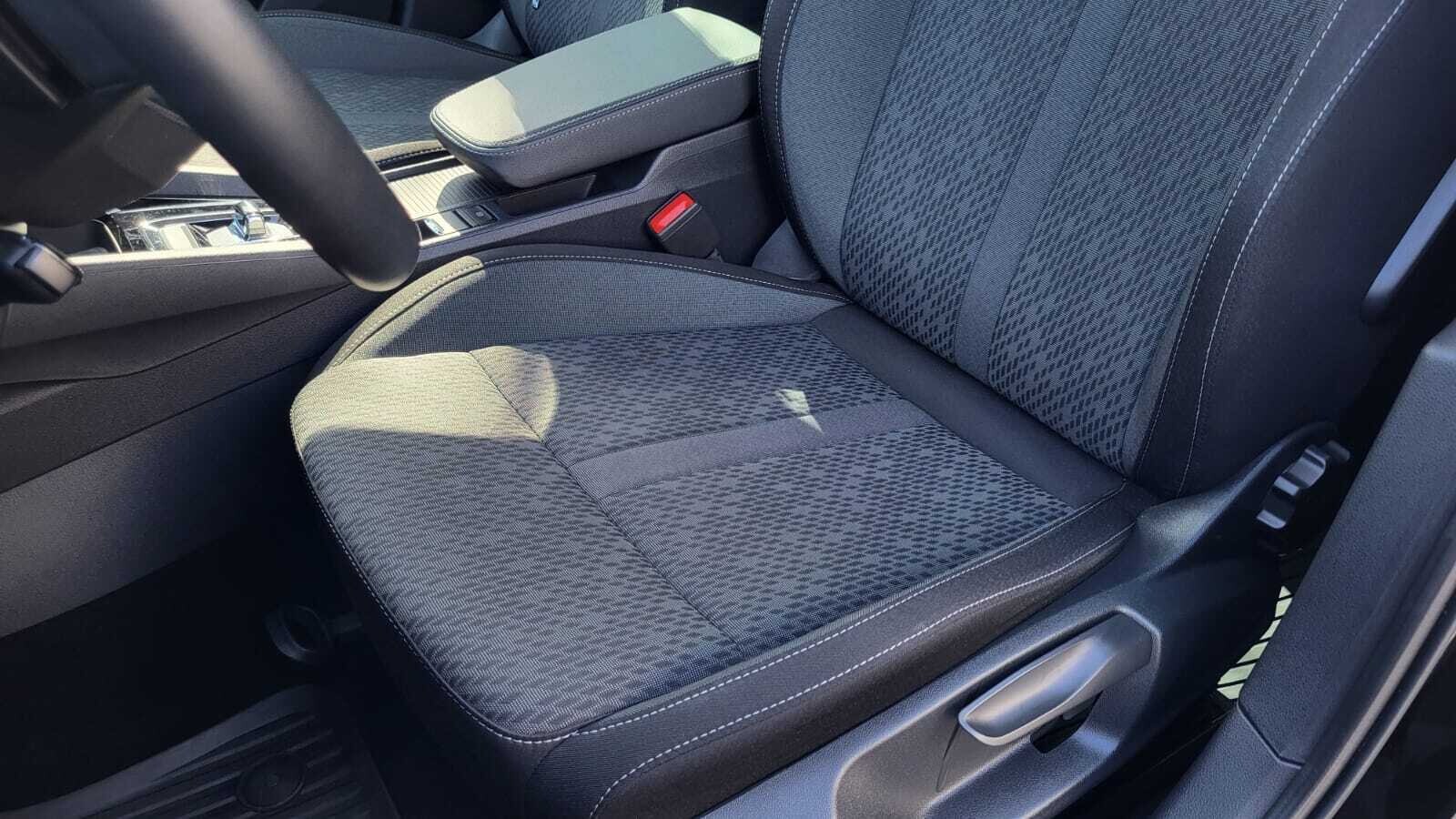 Škoda Octavia Combi - zdjęcie 11