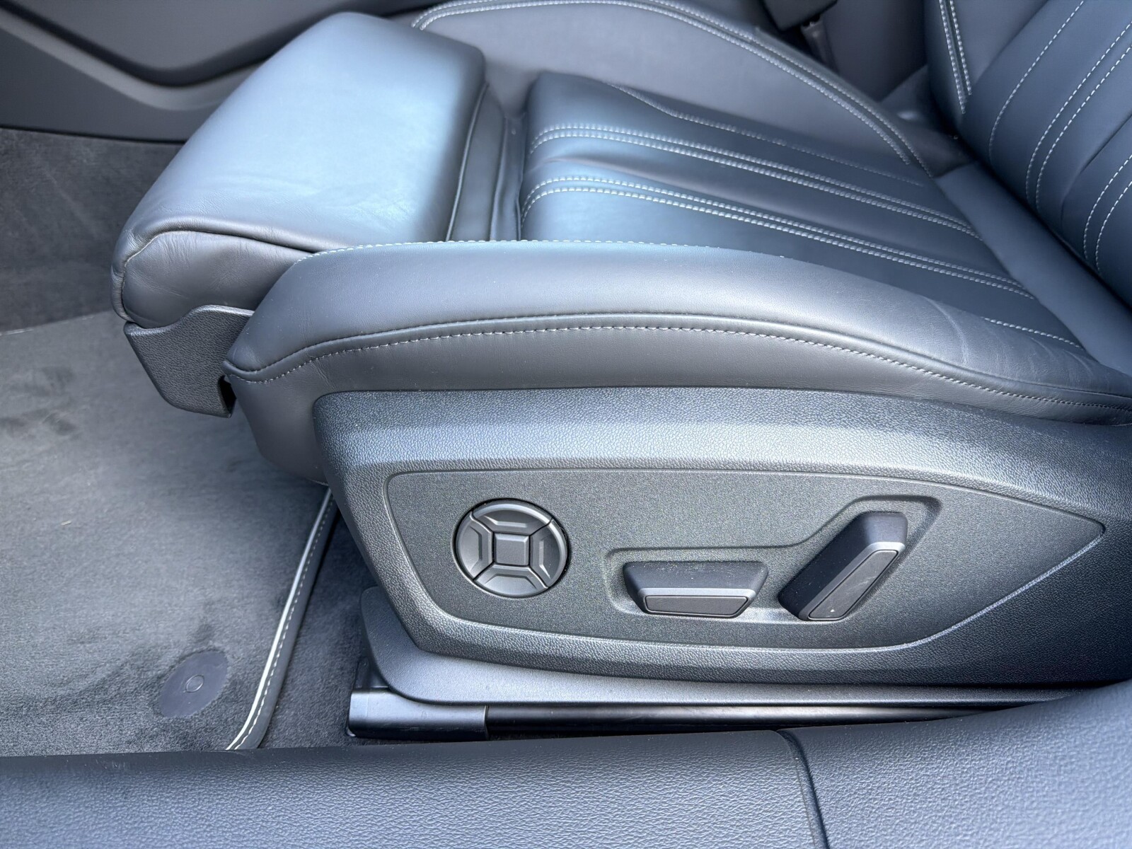 Audi A7 Sportback - zdjęcie 24