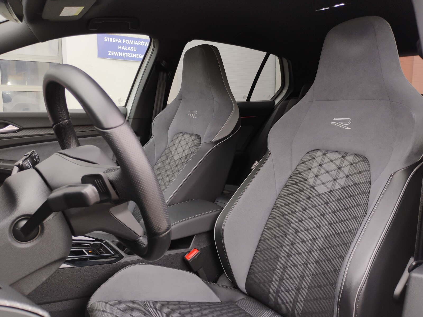 Volkswagen Golf - zdjęcie 15