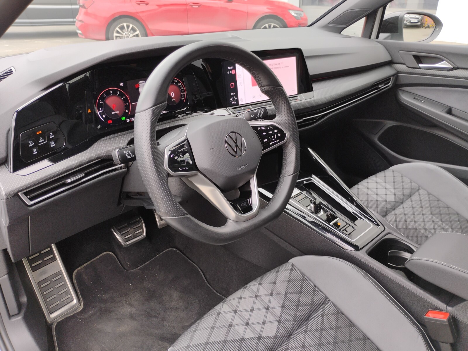 Volkswagen Golf - zdjęcie 13