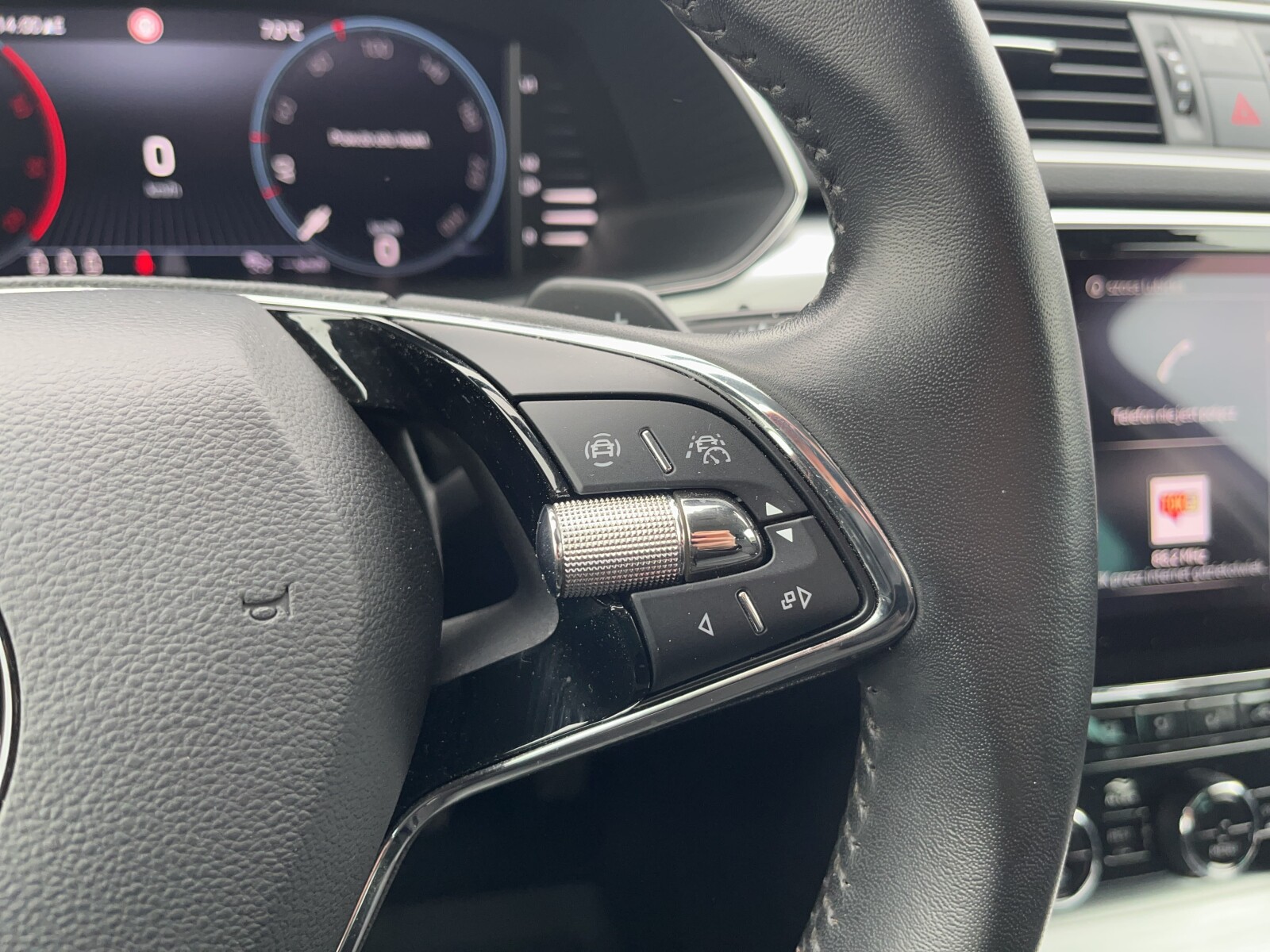 Škoda Superb - zdjęcie 19