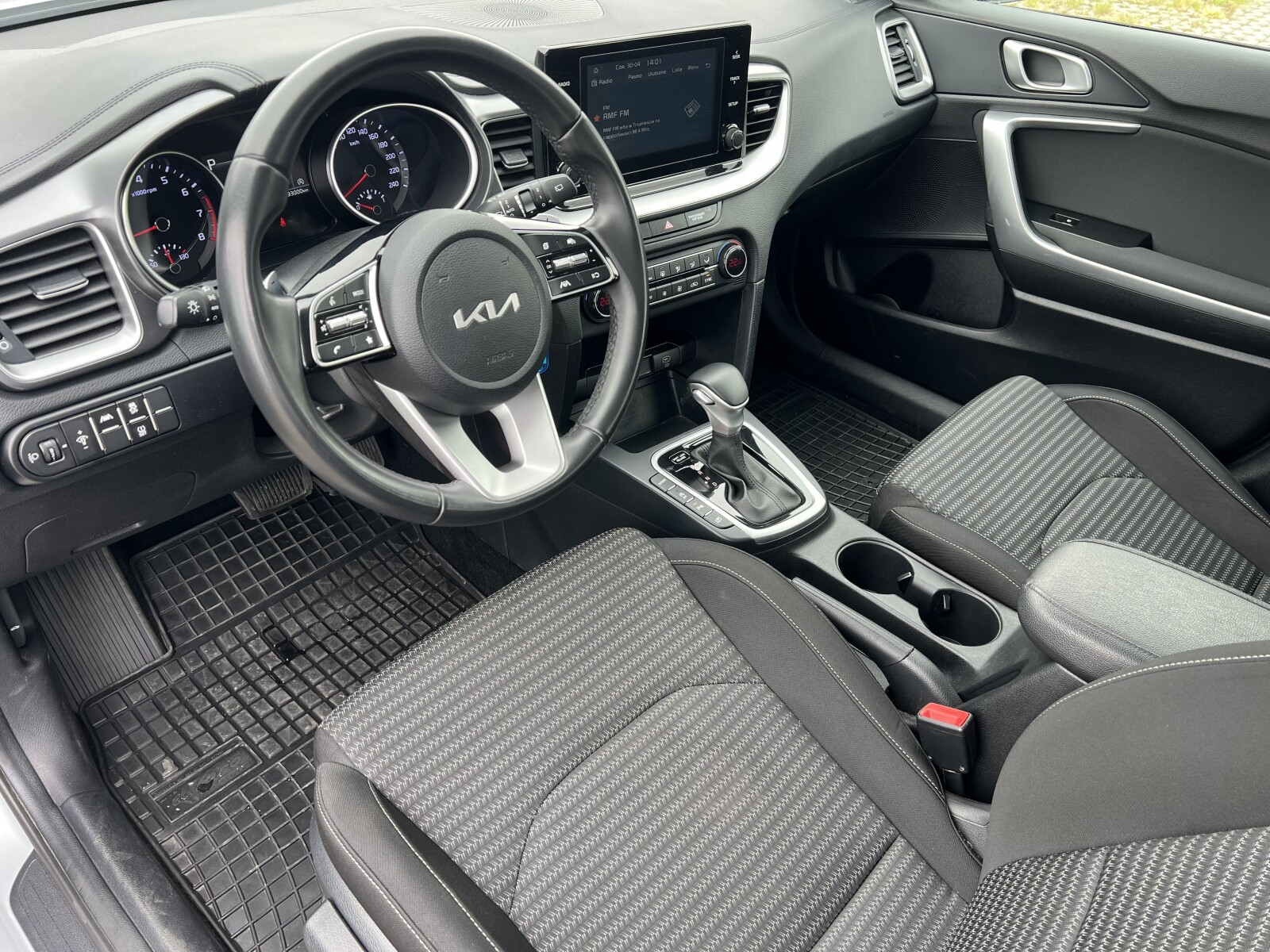 Kia Ceed - zdjęcie 10
