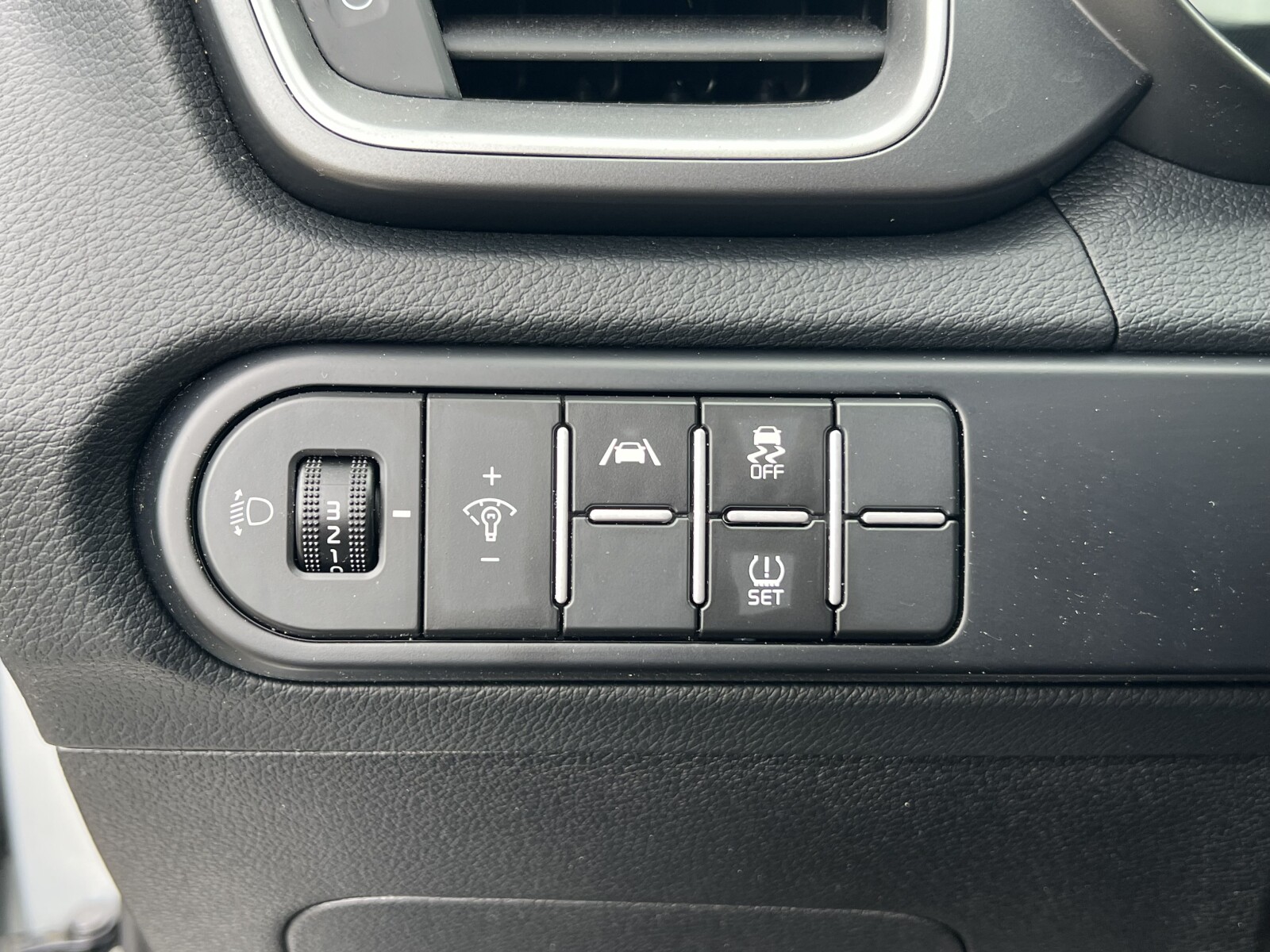 Kia Ceed - zdjęcie 14