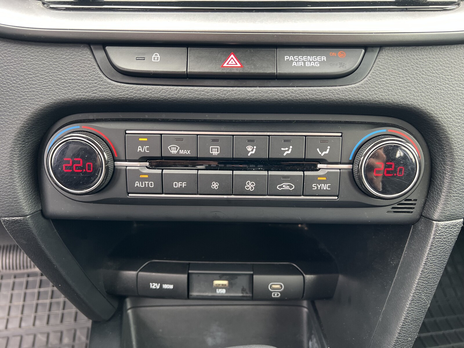 Kia Ceed - zdjęcie 12