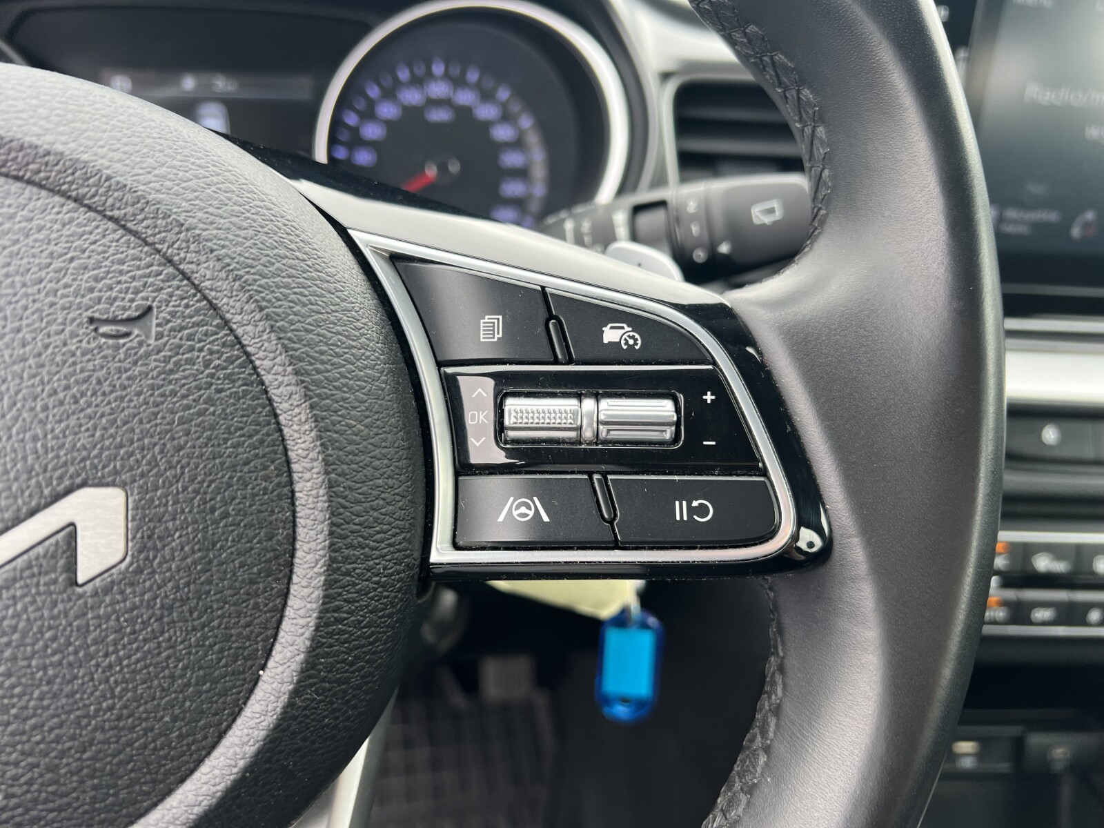 Kia Ceed - zdjęcie 19