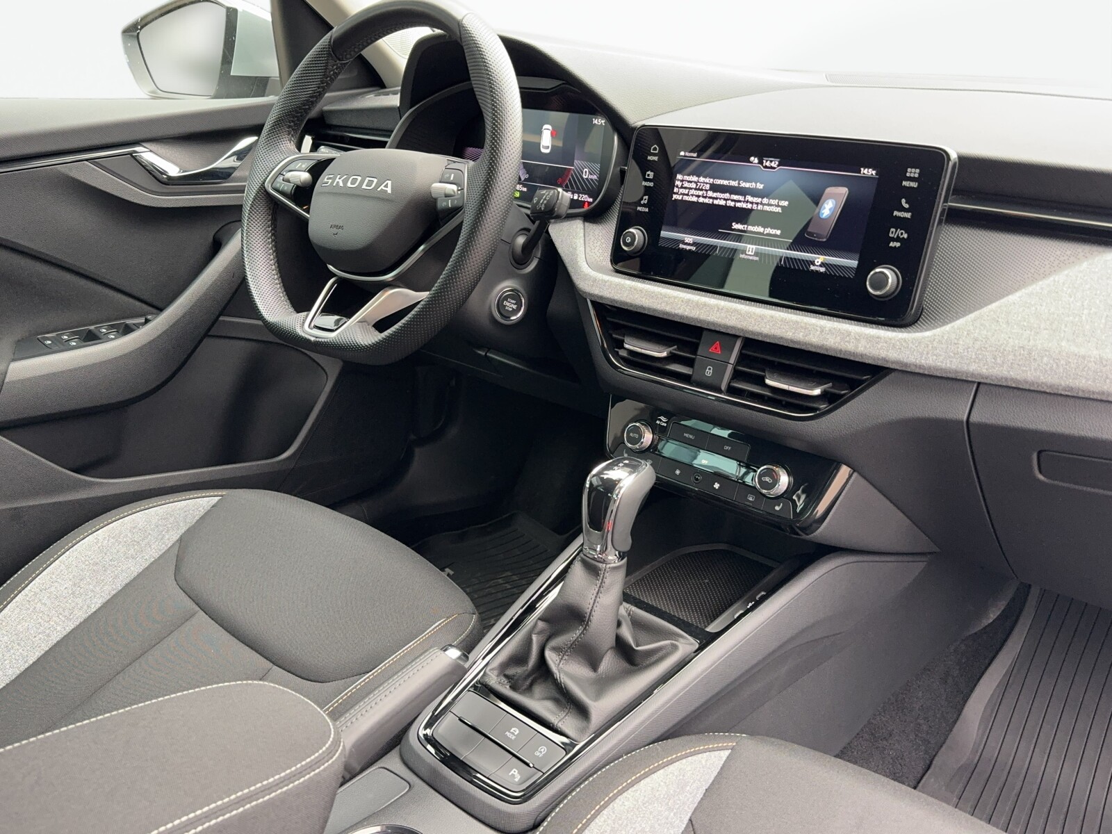 Škoda Kamiq - zdjęcie 18